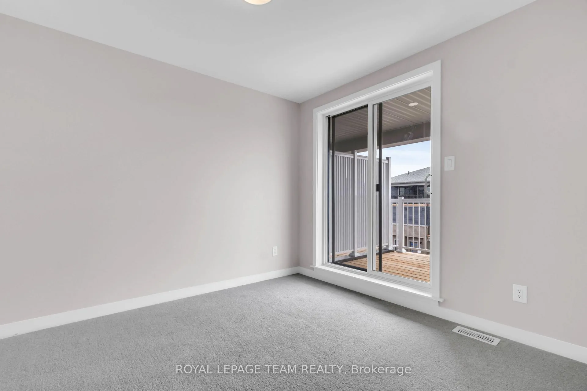 Photo 16 of 810 Parnian Private, Ottawa, Barrhaven - Half Moon Bay — HOMEH