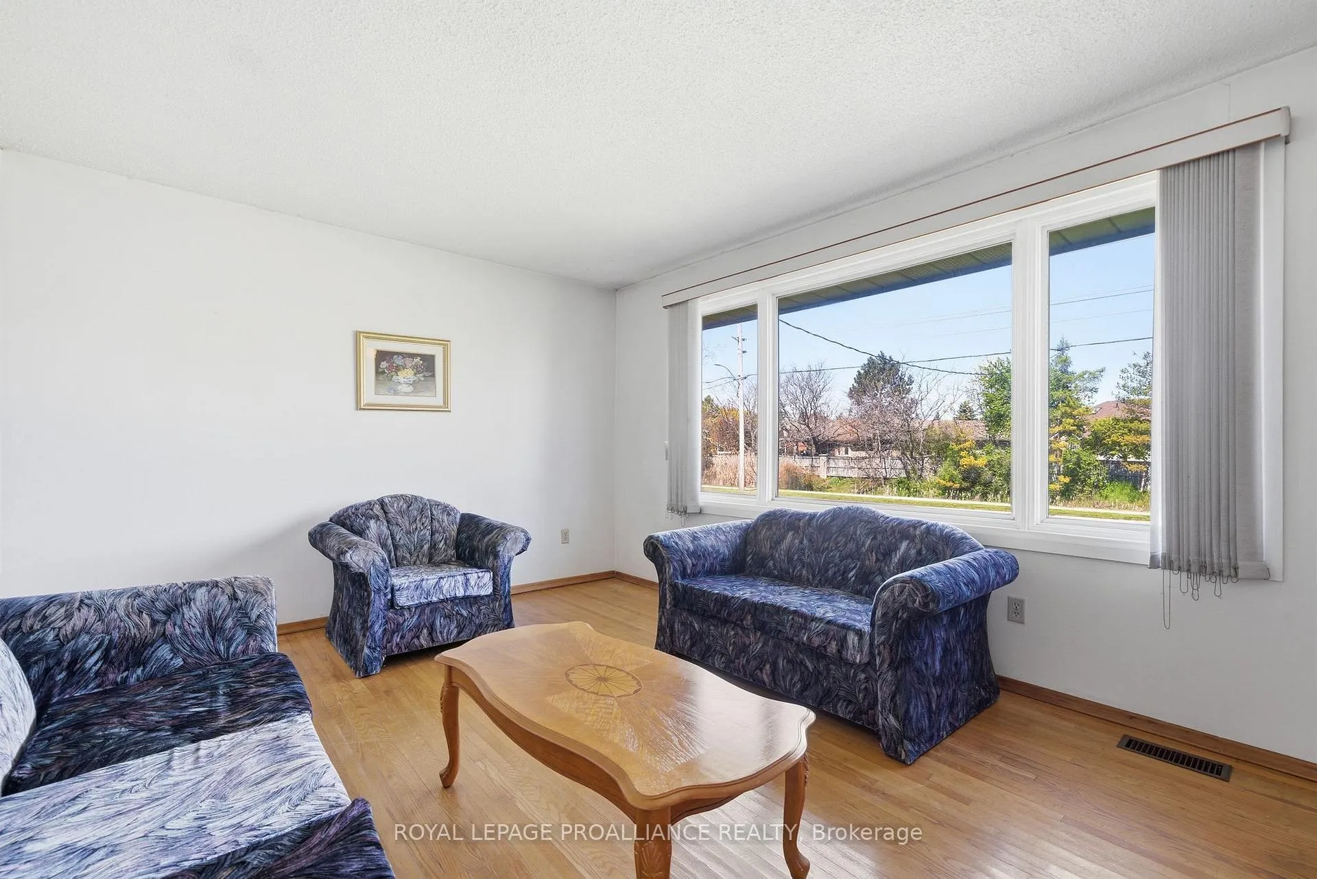 Photo 10 of 79 Cascade Boulevard, Belleville, Belleville Ward — HOMEH