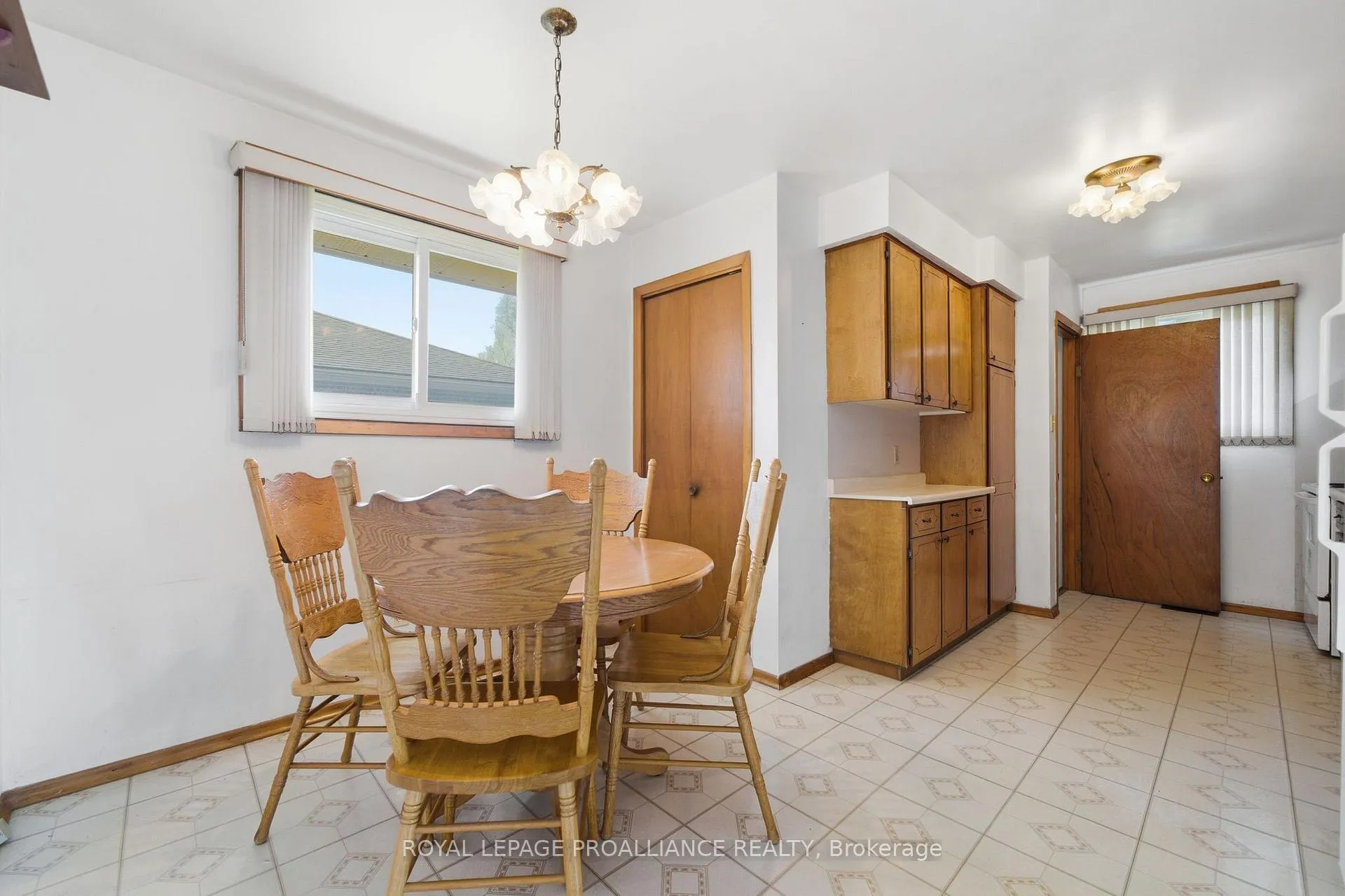 Photo 13 of 79 Cascade Boulevard, Belleville, Belleville Ward — HOMEH