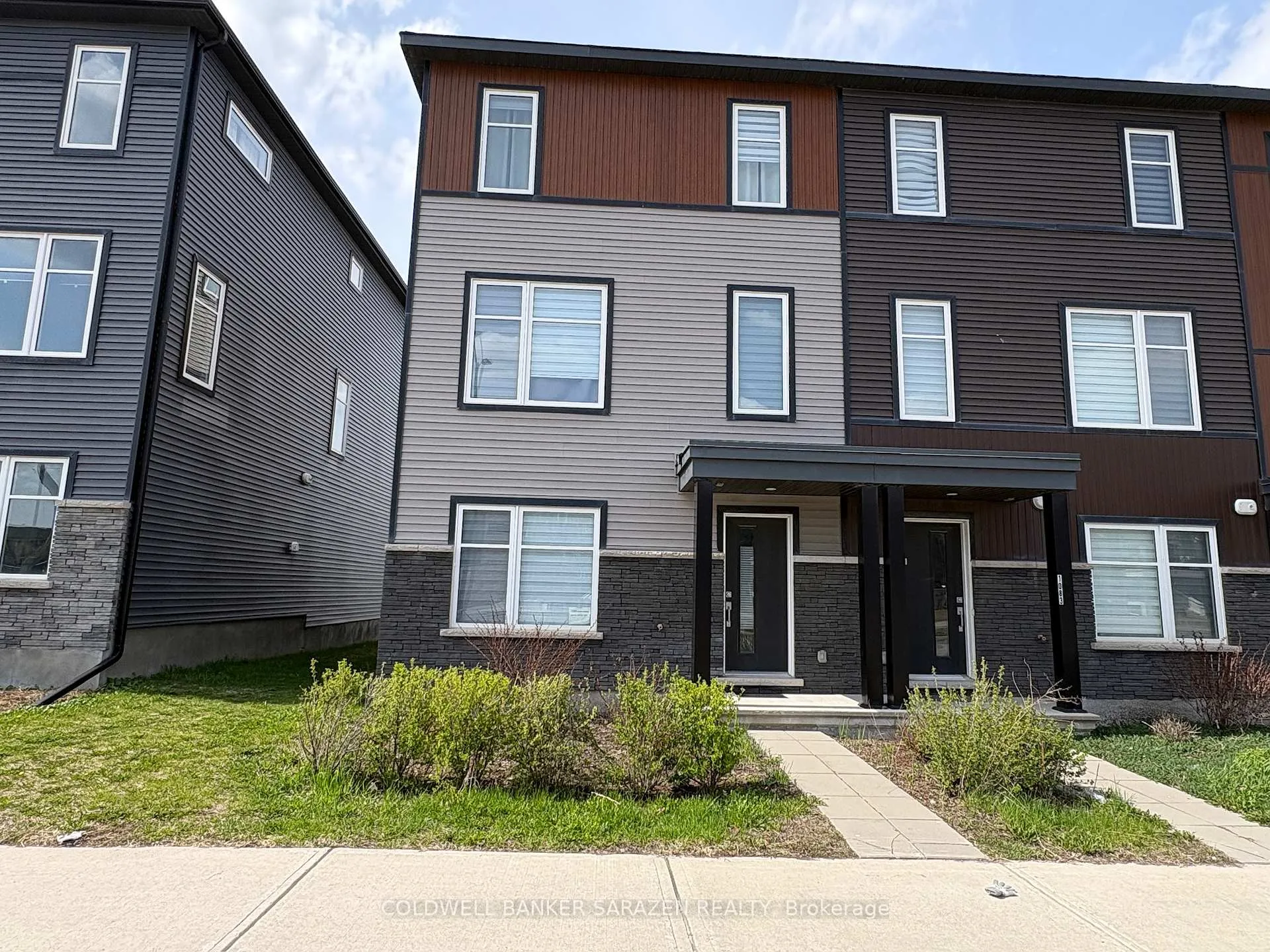 Photo 3 of 1085 Speedvale Court, Ottawa, Kanata - Kanata Lakes/Heritage Hills — HOMEH