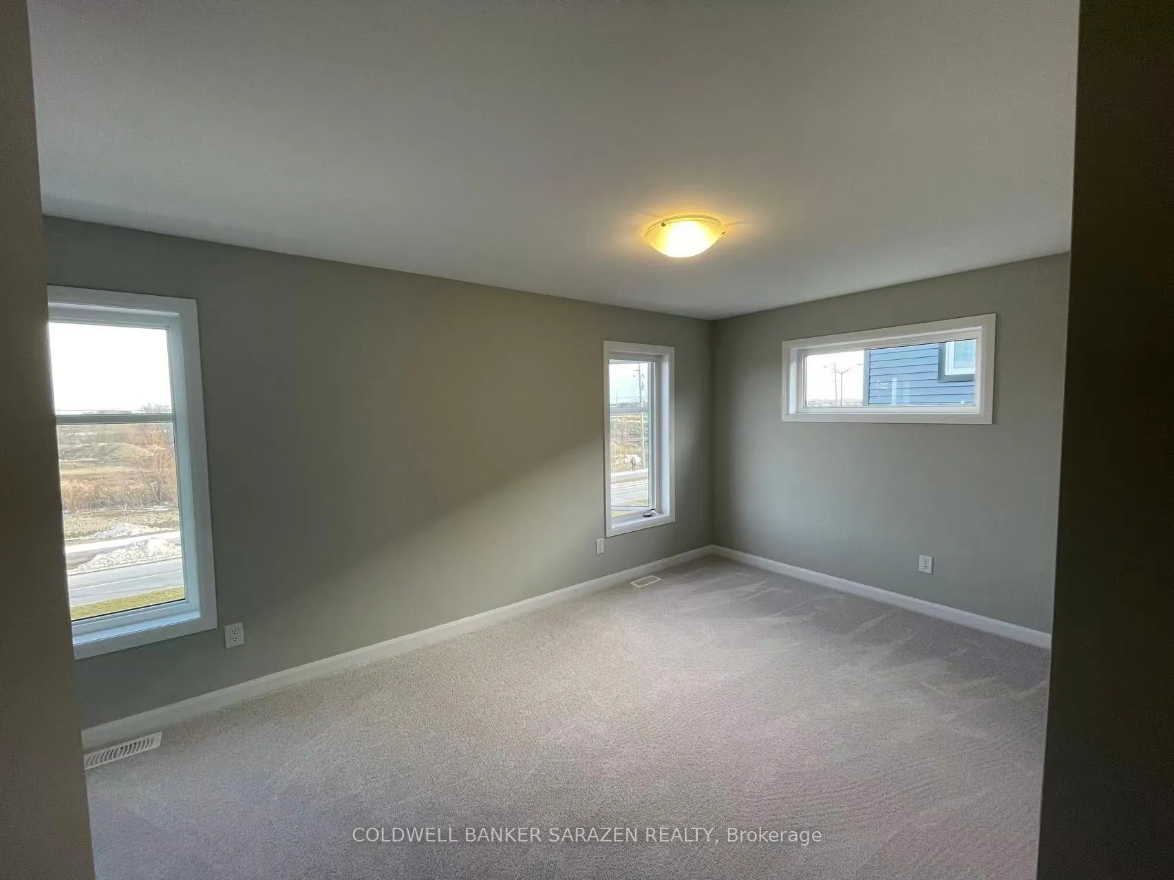Photo 11 of 1085 Speedvale Court, Ottawa, Kanata - Kanata Lakes/Heritage Hills — HOMEH