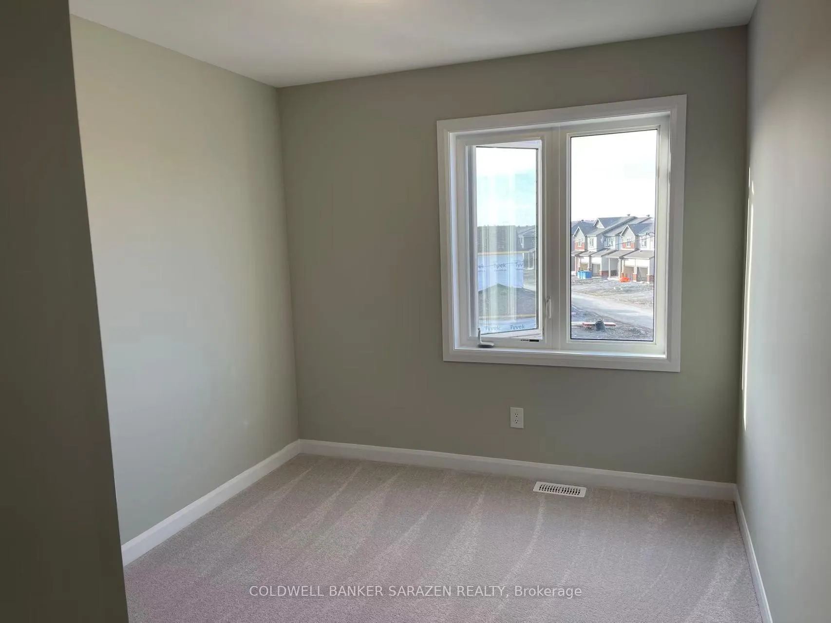 Photo 13 of 1085 Speedvale Court, Ottawa, Kanata - Kanata Lakes/Heritage Hills — HOMEH