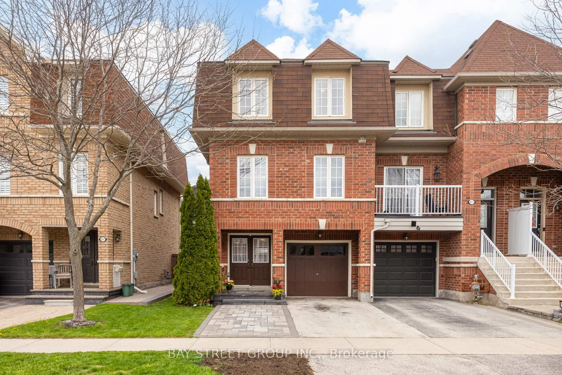 Front of 2313 Saddlecreek Crescent