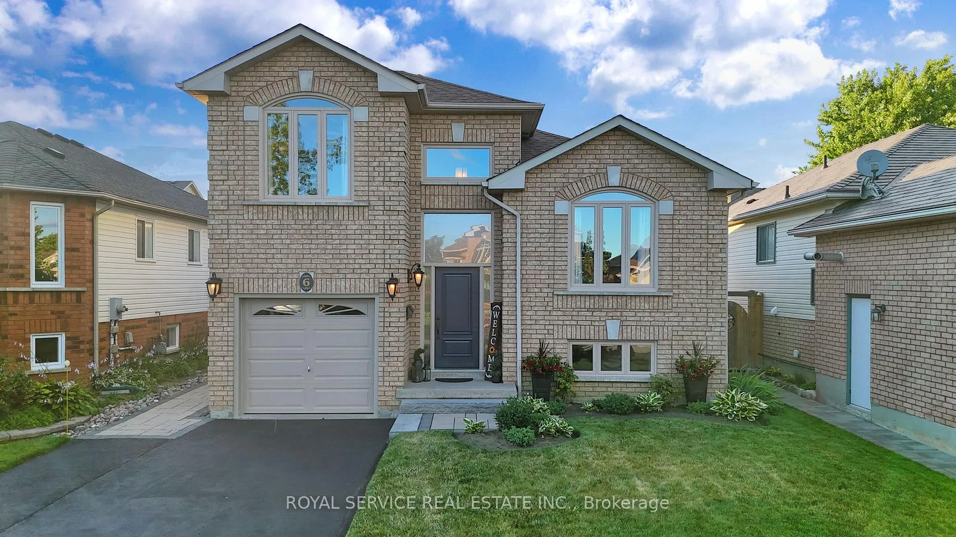 Photo 2 of 6 Goodwin Avenue, Clarington, Bowmanville — HOMEH