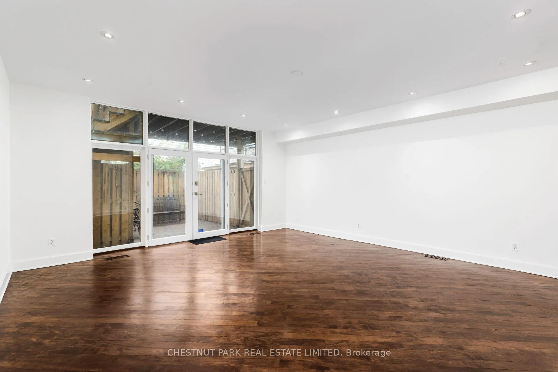 Photo 4 of Unit Main Fl, 734 Huron Street, Toronto, Casa Loma — HOMEH