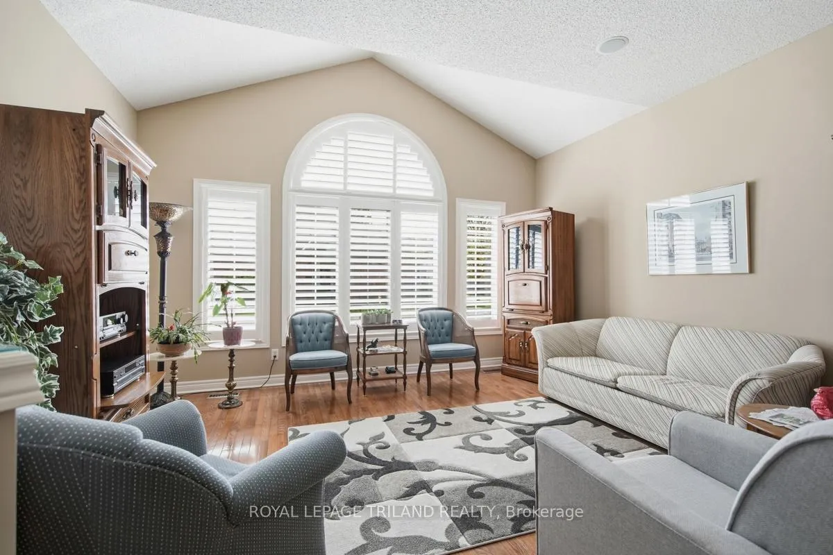Photo 5 of Unit 142, 2025 Meadowgate Boulevard, London, South U — HOMEH