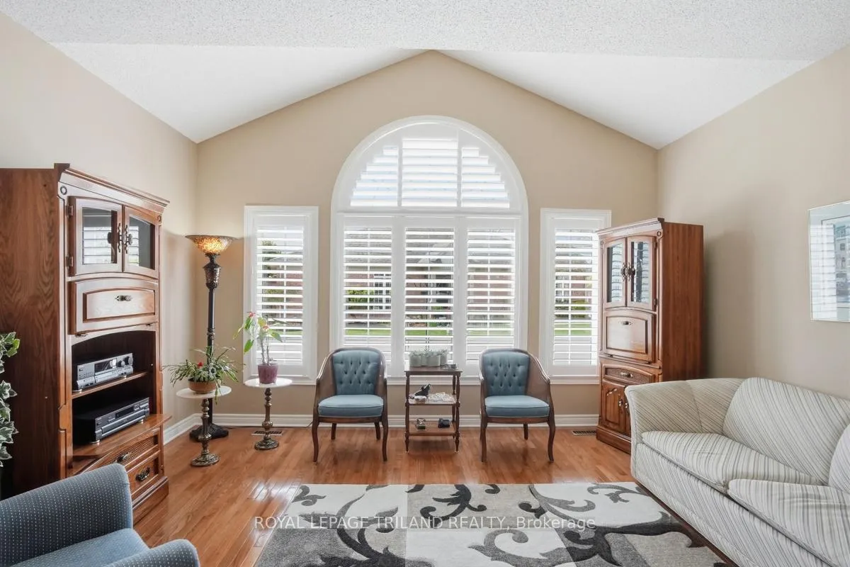 Photo 6 of Unit 142, 2025 Meadowgate Boulevard, London, South U — HOMEH