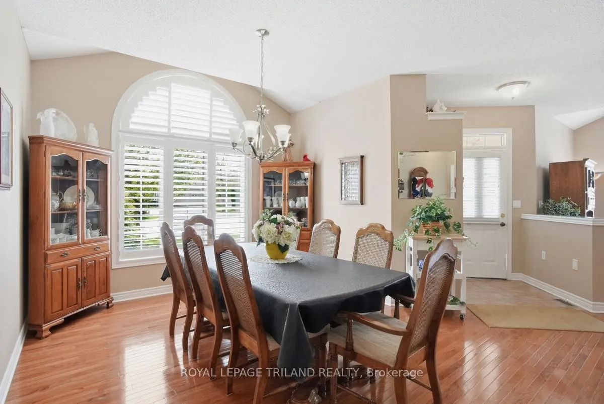 Photo 11 of Unit 142, 2025 Meadowgate Boulevard, London, South U — HOMEH