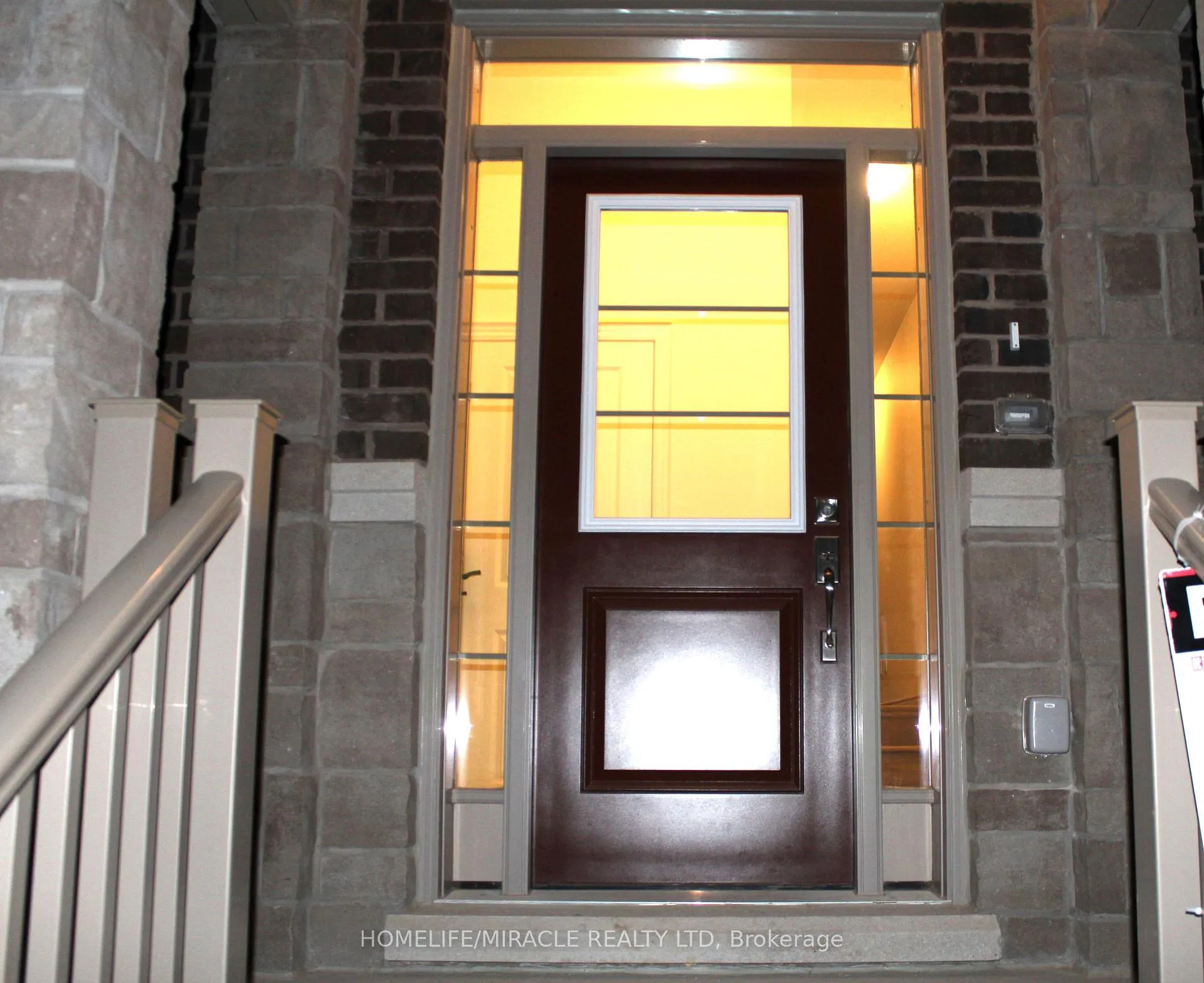 Photo 2 of 94 Bermondsey Way, Brampton, Bram West — HOMEH