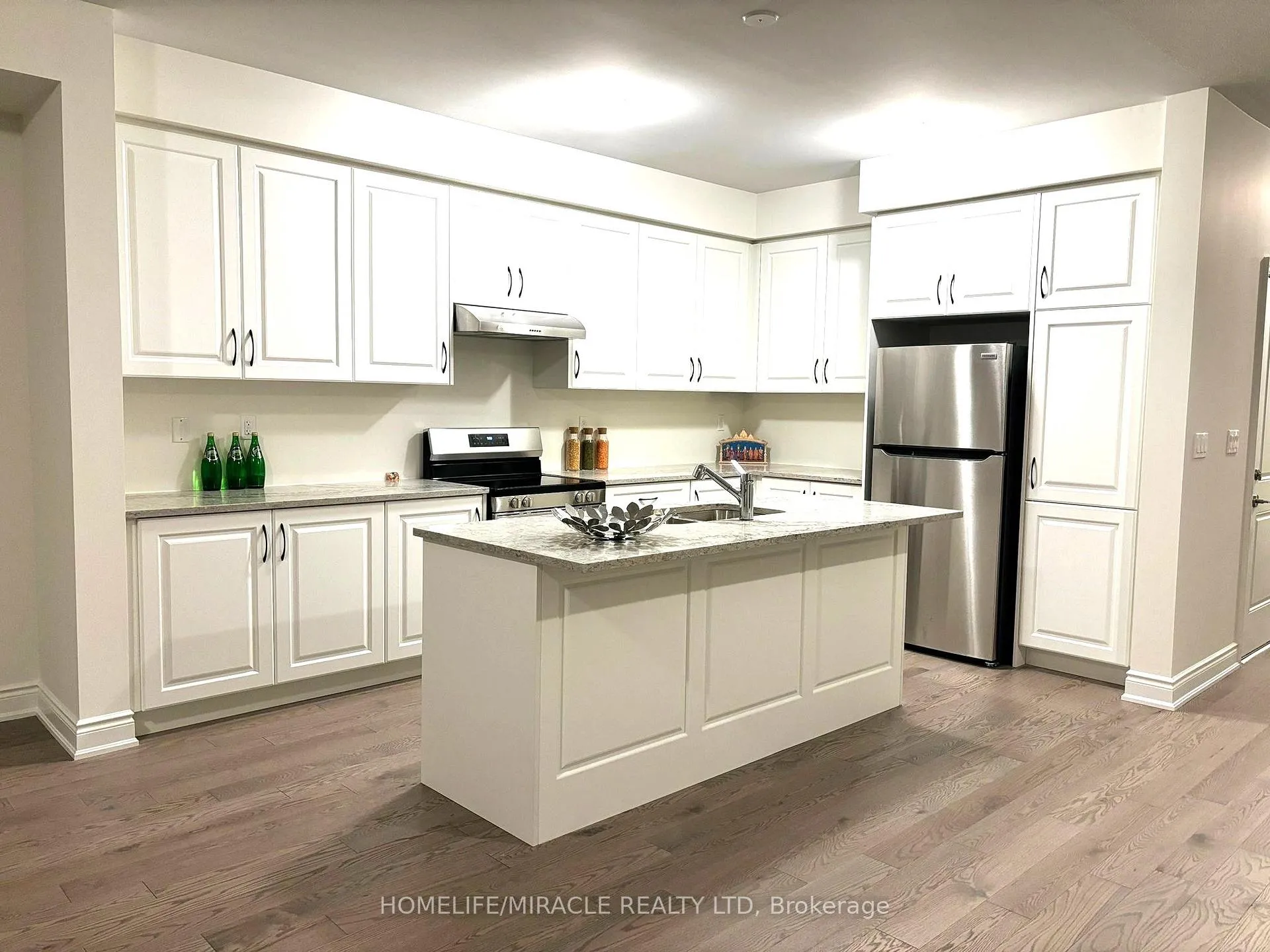 Photo 4 of 94 Bermondsey Way, Brampton, Bram West — HOMEH