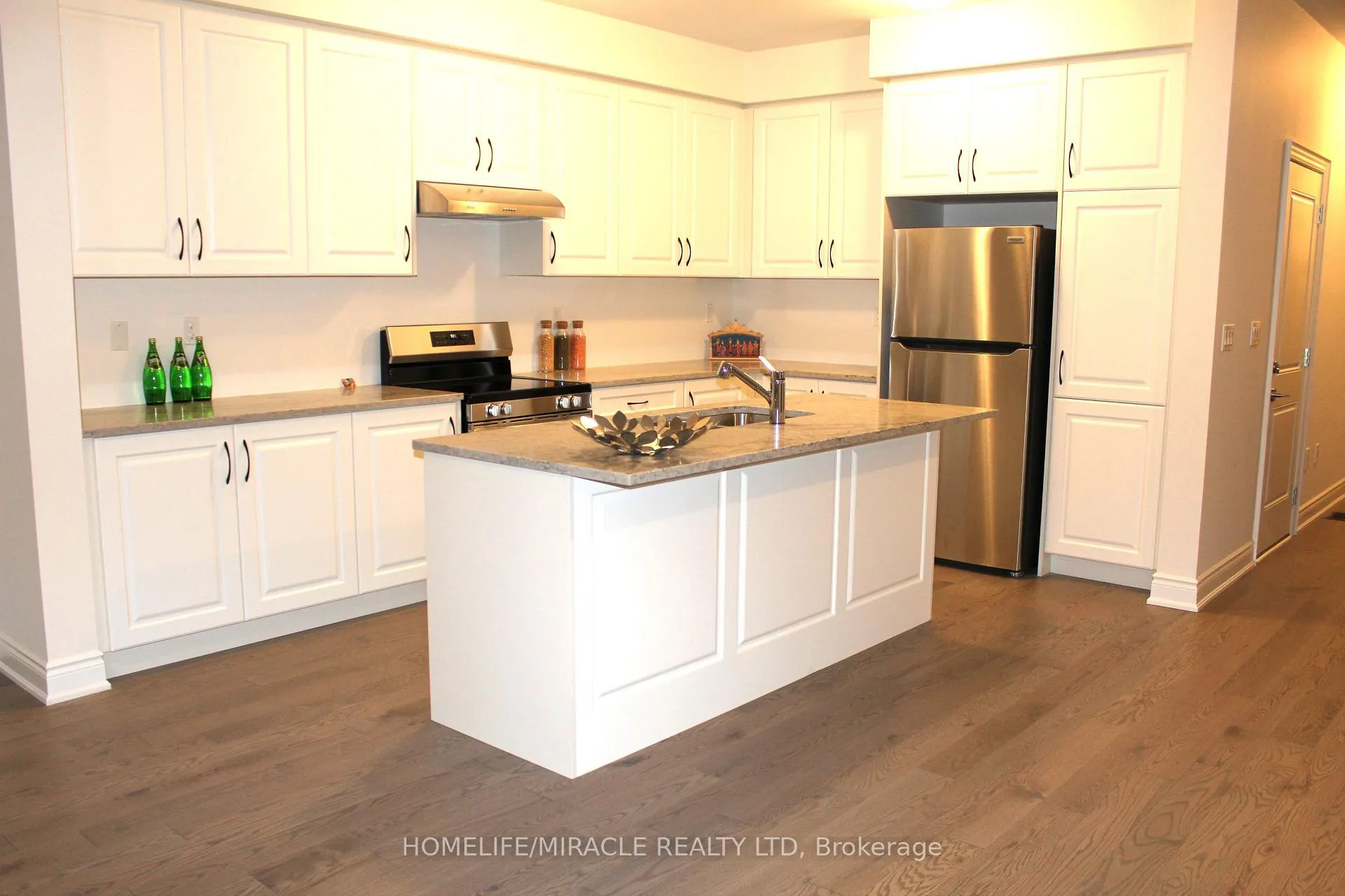 Photo 5 of 94 Bermondsey Way, Brampton, Bram West — HOMEH