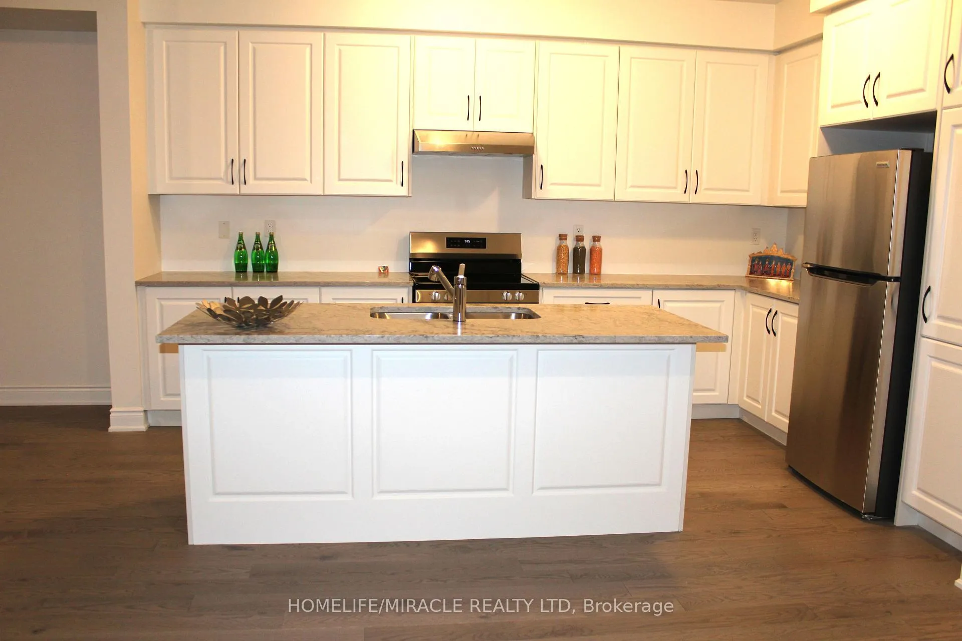 Photo 6 of 94 Bermondsey Way, Brampton, Bram West — HOMEH