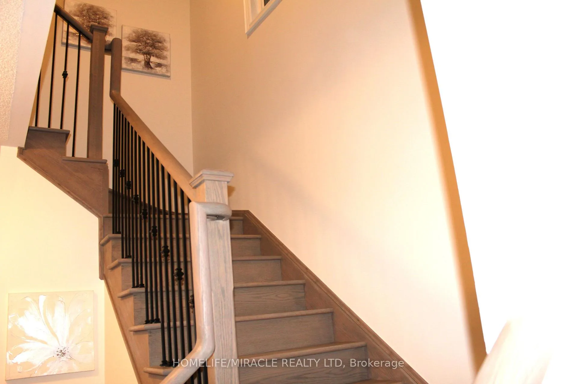 Photo 9 of 94 Bermondsey Way, Brampton, Bram West — HOMEH