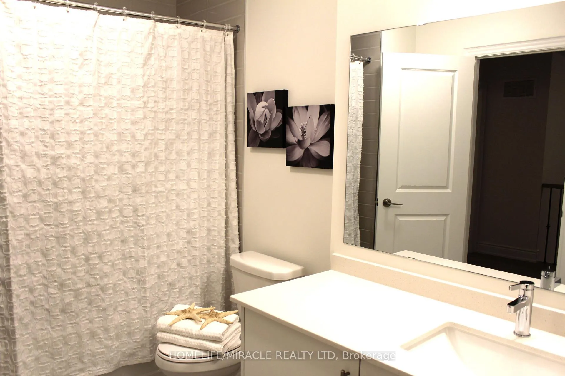 Photo 17 of 94 Bermondsey Way, Brampton, Bram West — HOMEH