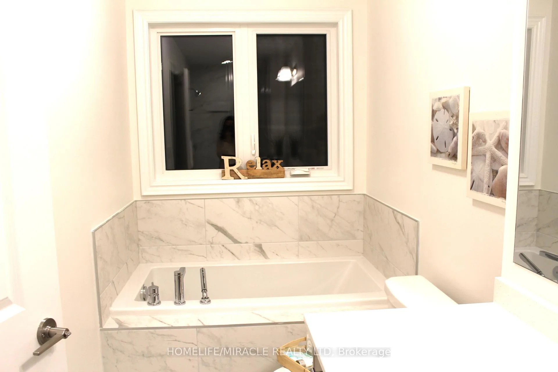 Photo 19 of 94 Bermondsey Way, Brampton, Bram West — HOMEH