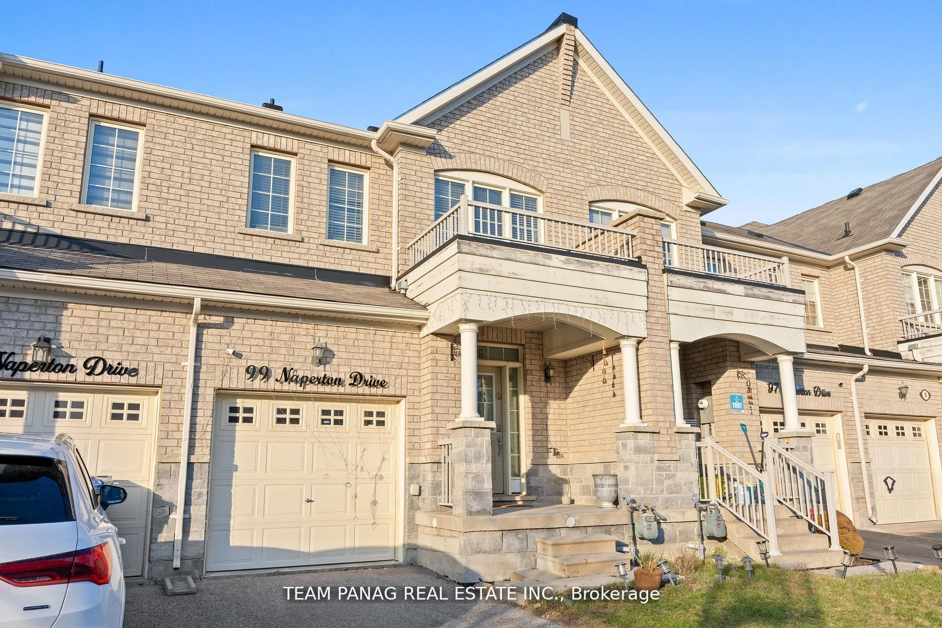 Photo 2 of 99 Naperton Drive, Brampton, Sandringham-Wellington — HOMEH