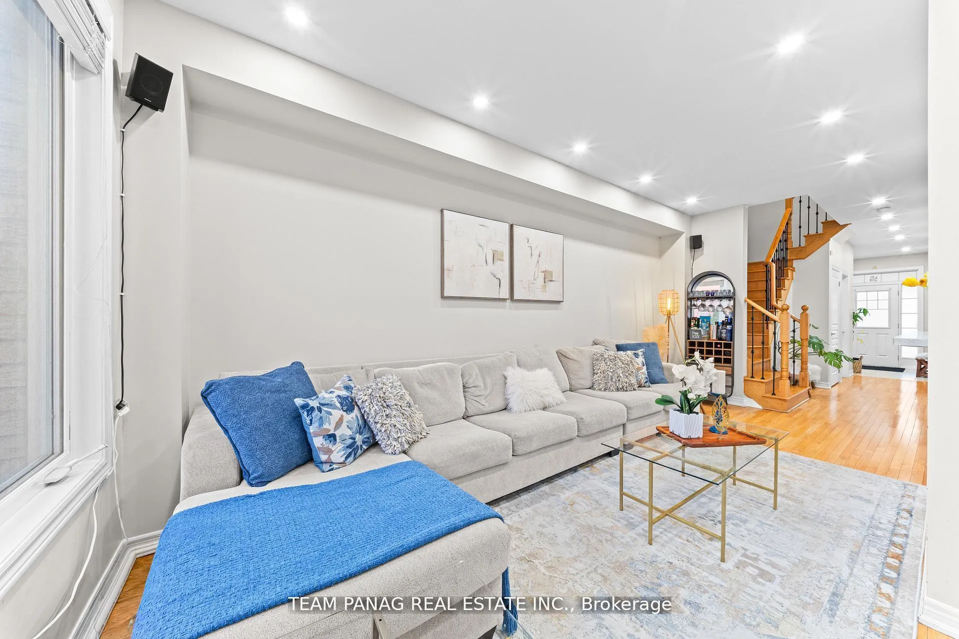 Photo 8 of 99 Naperton Drive, Brampton, Sandringham-Wellington — HOMEH