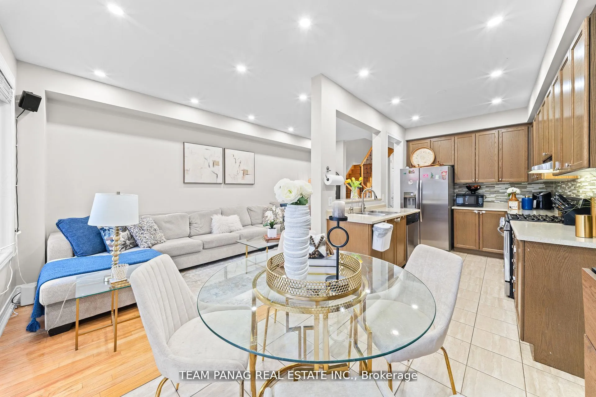 Photo 11 of 99 Naperton Drive, Brampton, Sandringham-Wellington — HOMEH