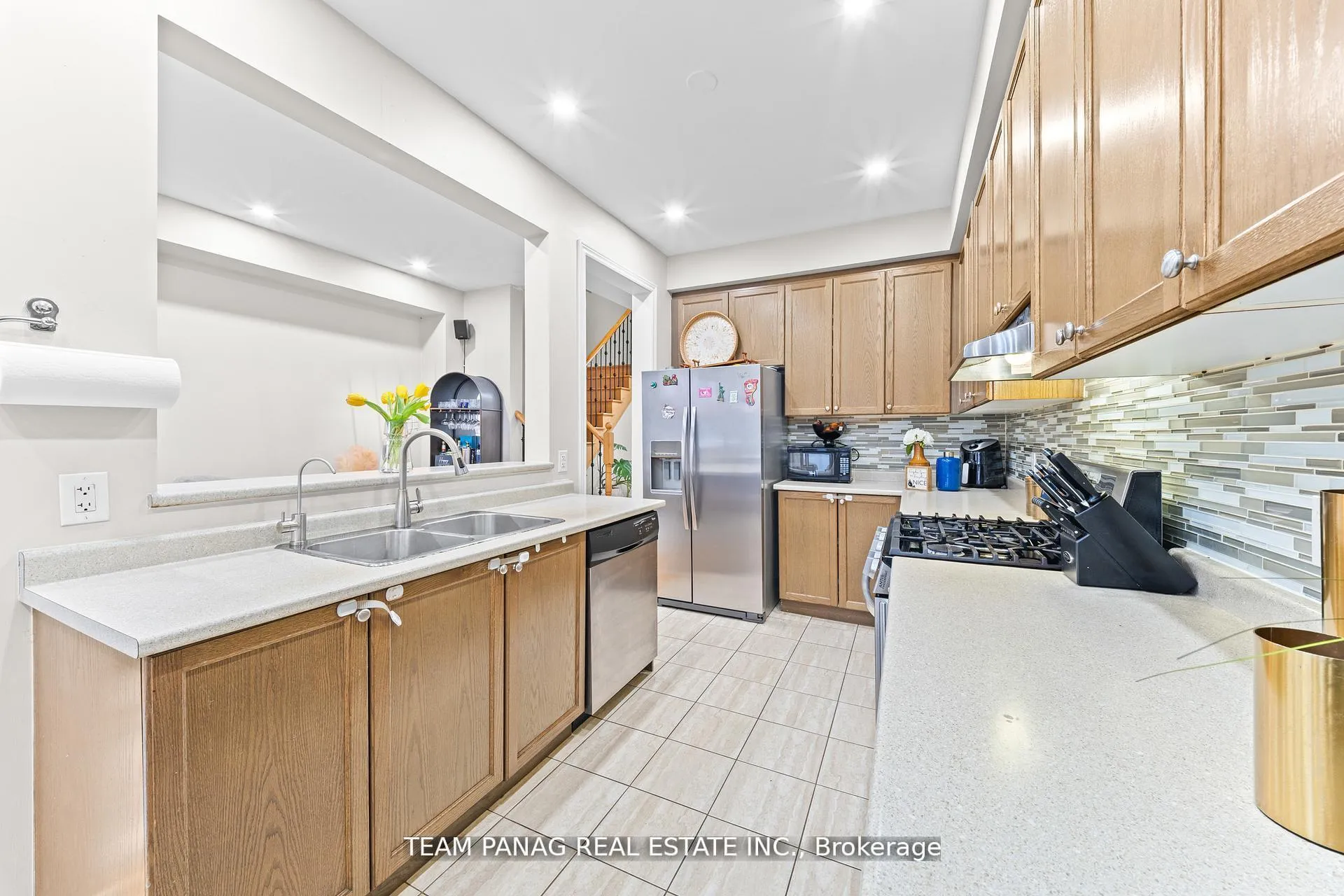 Photo 12 of 99 Naperton Drive, Brampton, Sandringham-Wellington — HOMEH