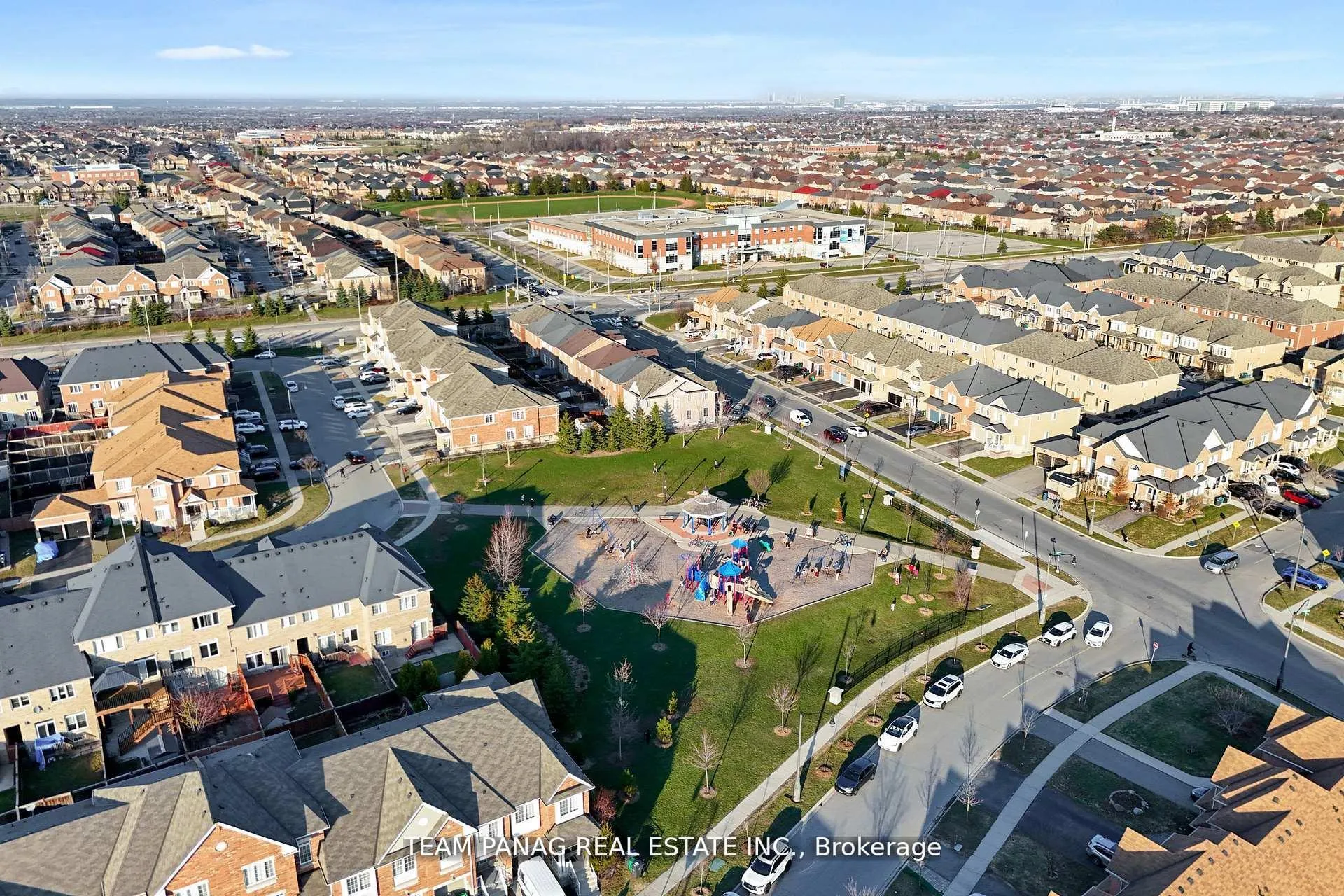 Photo 37 of 99 Naperton Drive, Brampton, Sandringham-Wellington — HOMEH