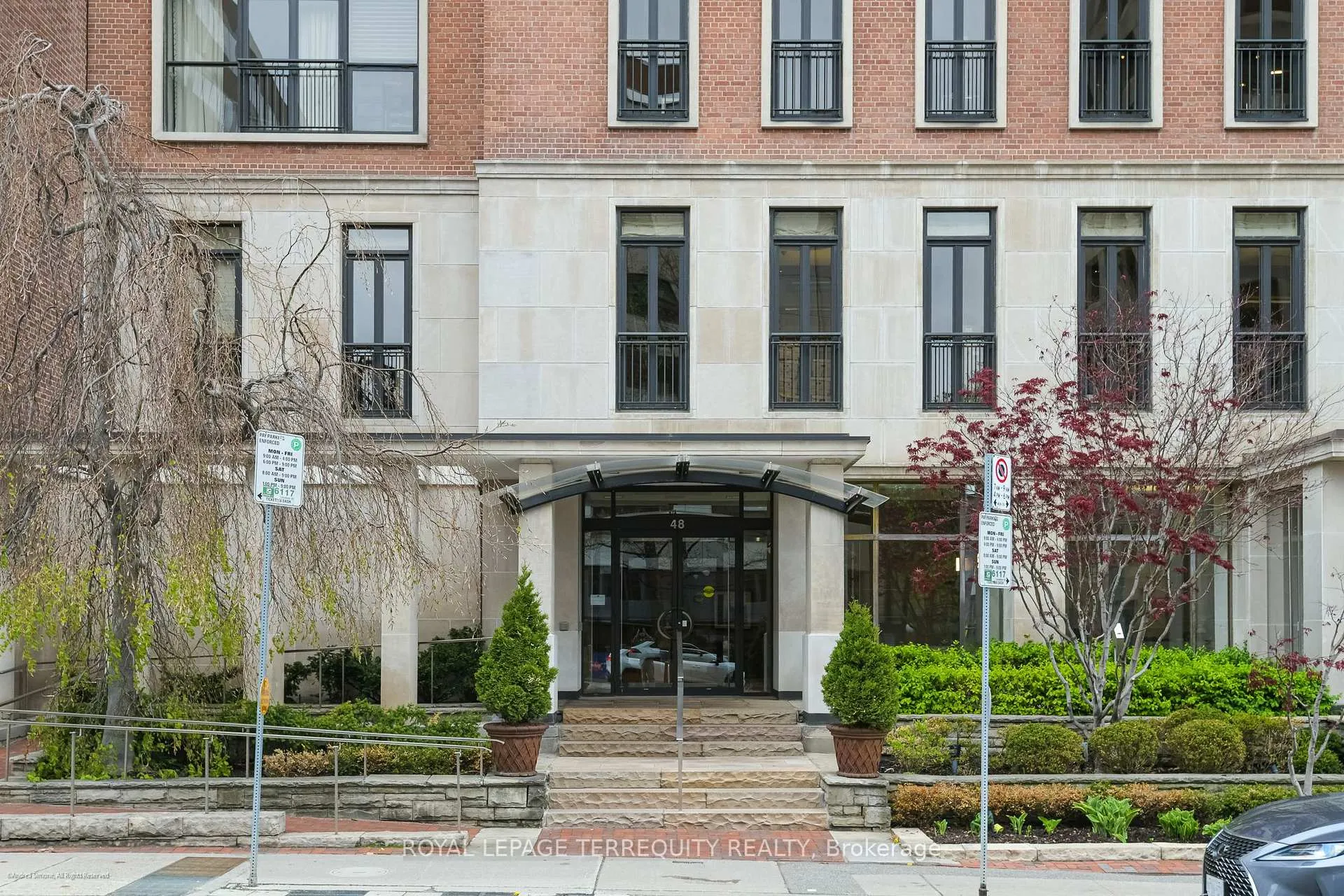 Photo 2 of Unit 406, 48 St Clair Avenue W, Toronto, Yonge-St. Clair — HOMEH
