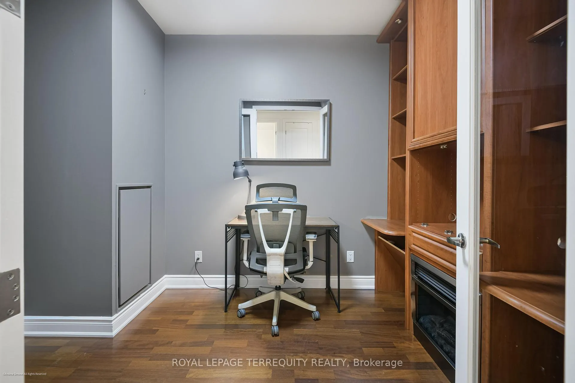Photo 5 of Unit 406, 48 St Clair Avenue W, Toronto, Yonge-St. Clair — HOMEH