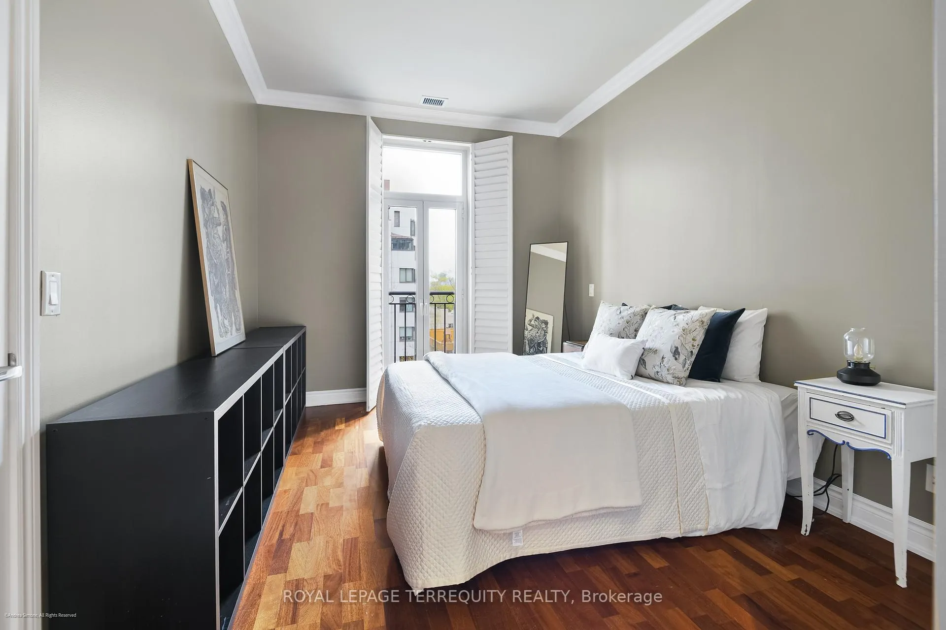 Photo 17 of Unit 406, 48 St Clair Avenue W, Toronto, Yonge-St. Clair — HOMEH