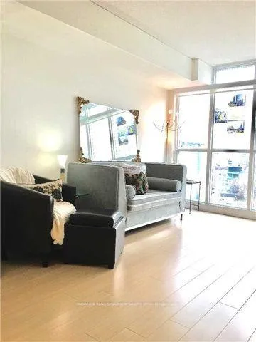 Photo 3 of Unit 1101, 15 Iceboat Terrace, Toronto, Waterfront Communities — HOMEH