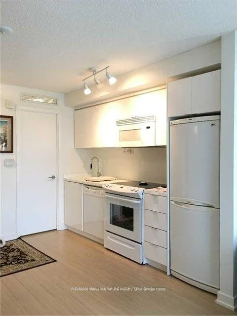 Photo 5 of Unit 1101, 15 Iceboat Terrace, Toronto, Waterfront Communities — HOMEH