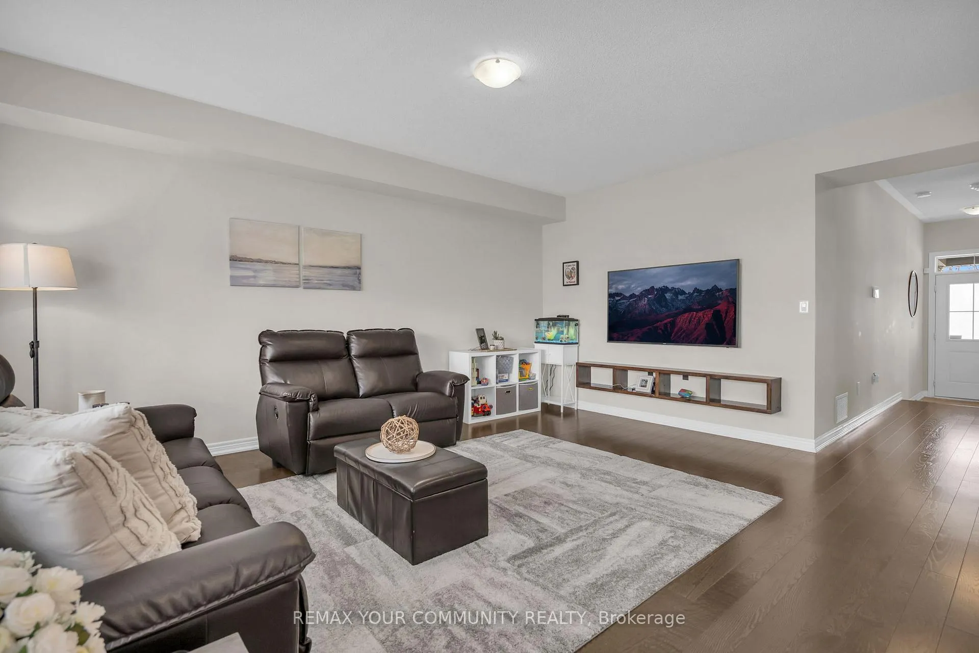 Photo 7 of 1487 McRoberts Crescent, Innisfil, Rural Innisfil — HOMEH
