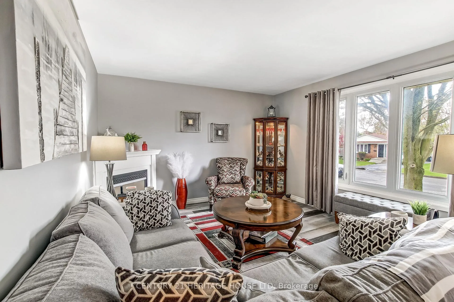 Photo 5 of 2 David Drive, St. Thomas — HOMEH