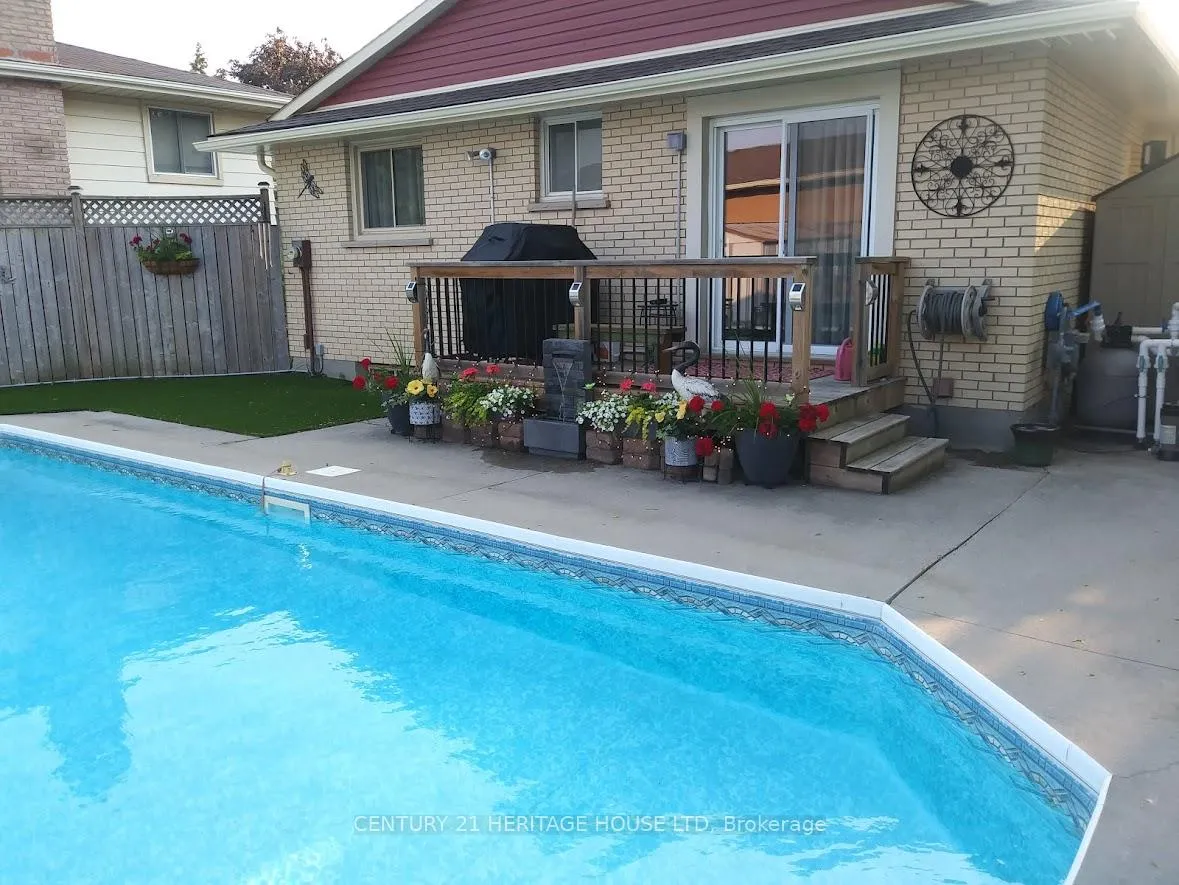 Photo 25 of 2 David Drive, St. Thomas — HOMEH