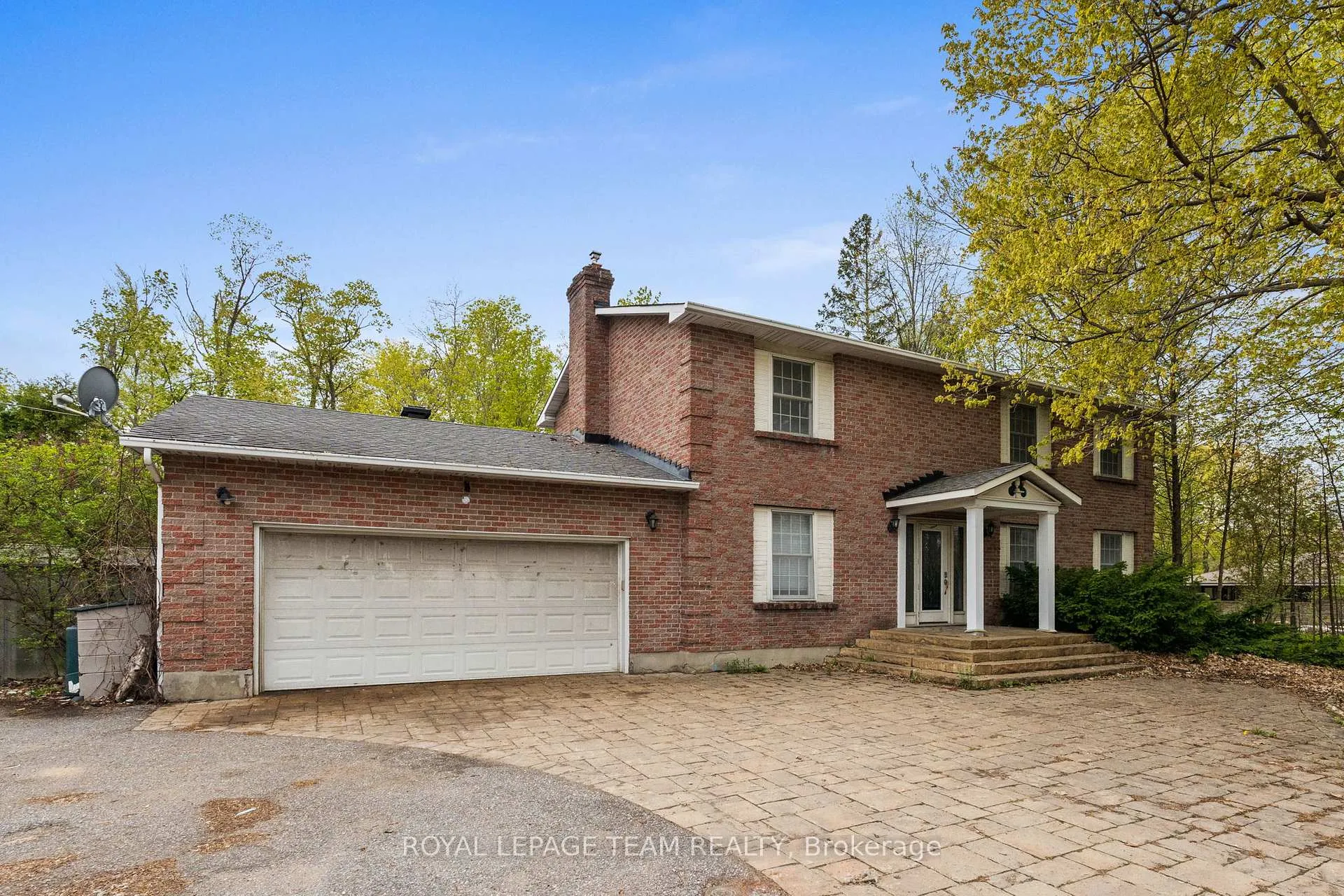 Front of 3162 Woodroffe Avenue