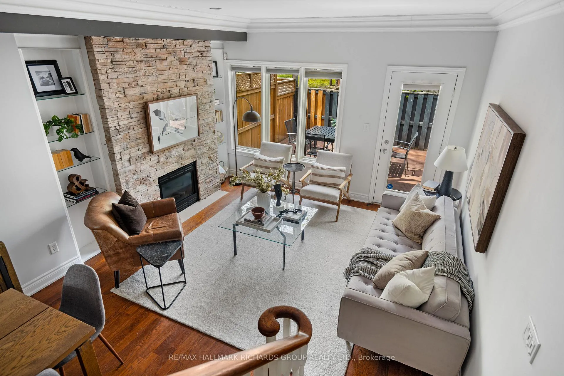 Photo 5 of 724F Kingston Road, Toronto, East End-Danforth — HOMEH