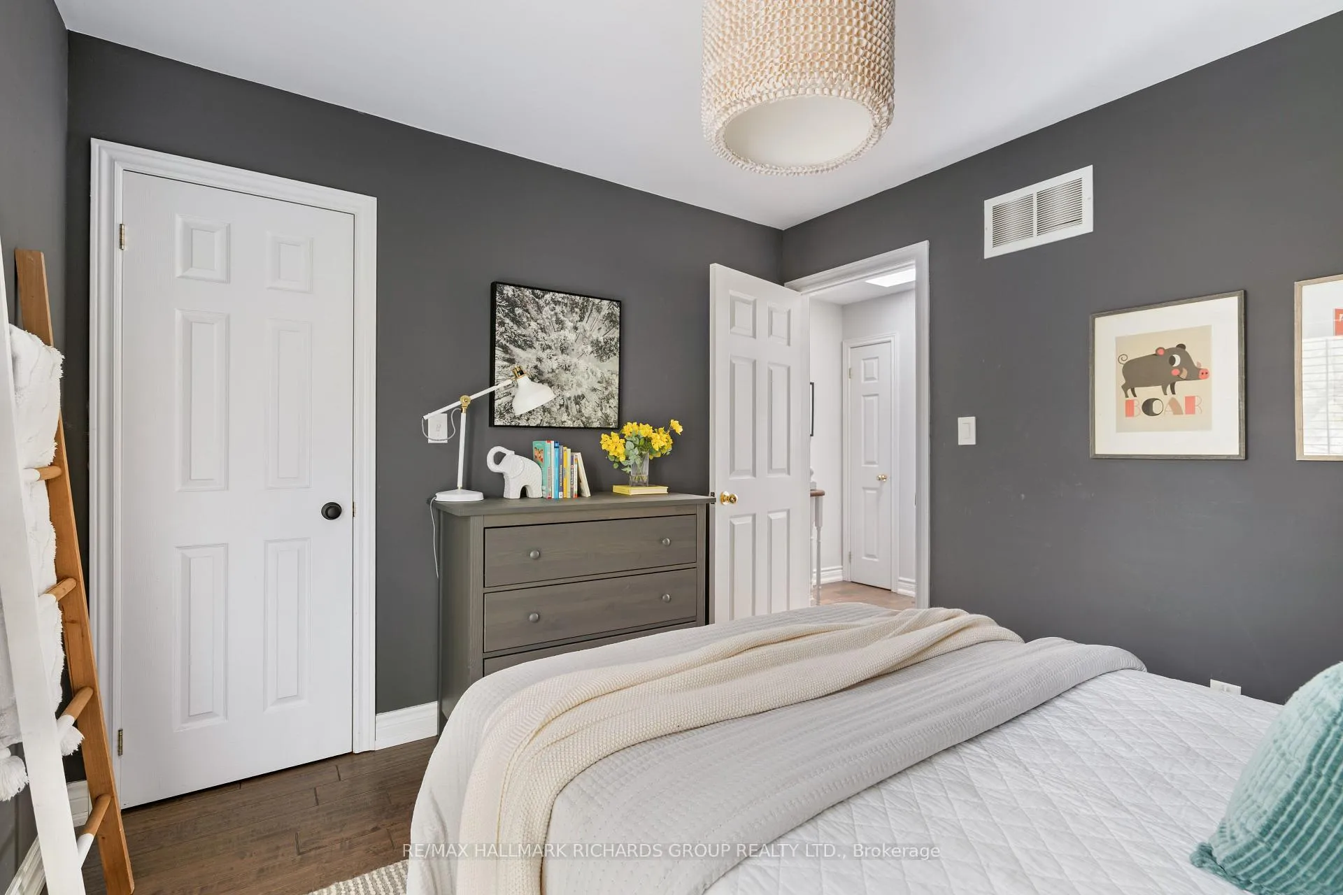 Photo 21 of 724F Kingston Road, Toronto, East End-Danforth — HOMEH