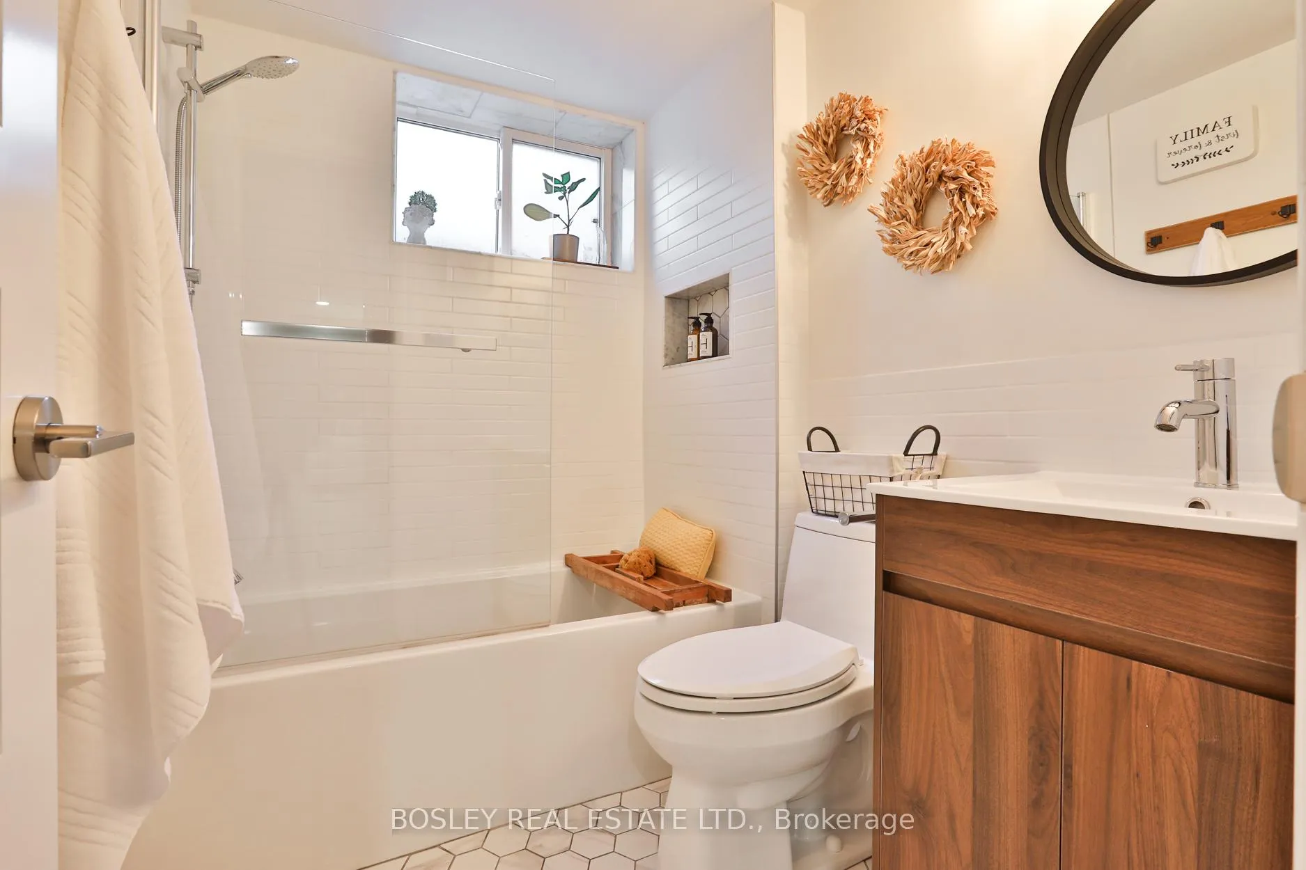 Photo 39 of 636 Glebeholme Boulevard, Toronto, Danforth — HOMEH