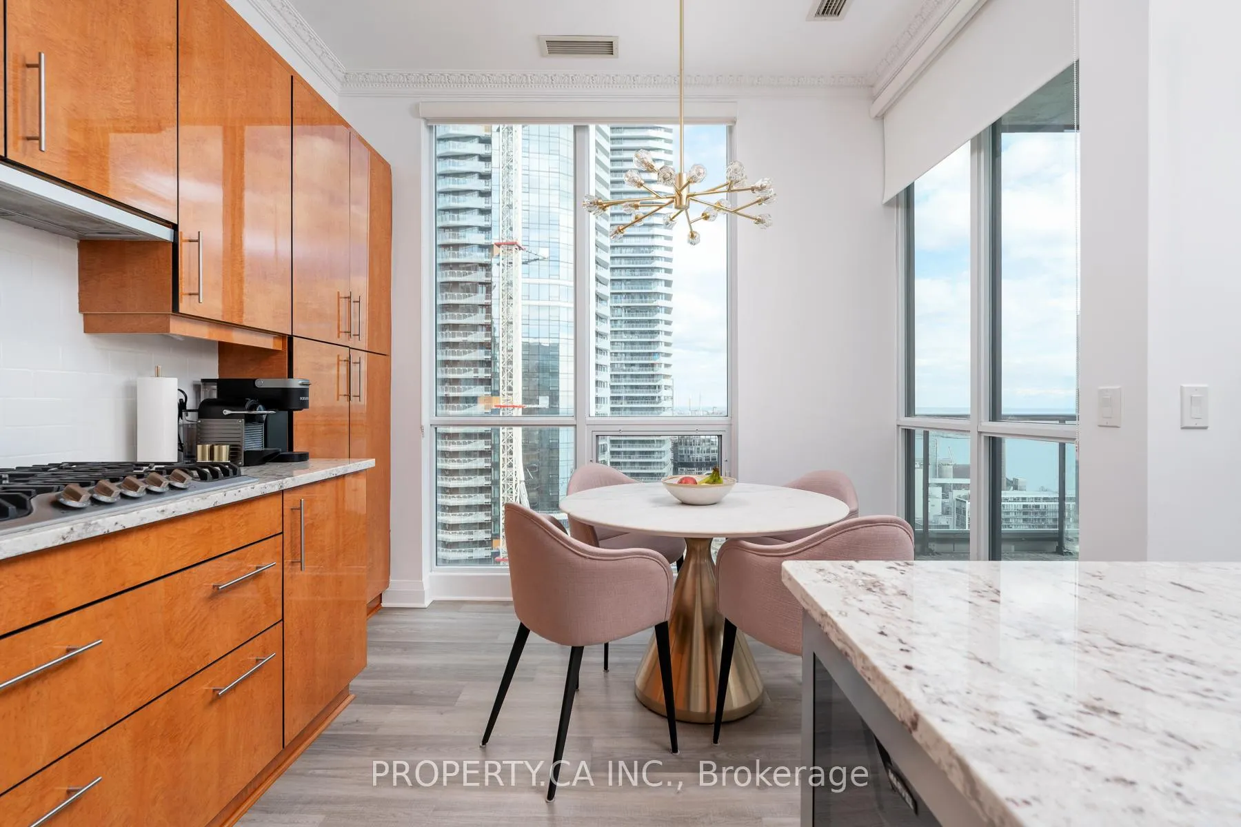 Photo 10 of Unit 2903, 12 Yonge Street, Toronto, Waterfront Communities — HOMEH