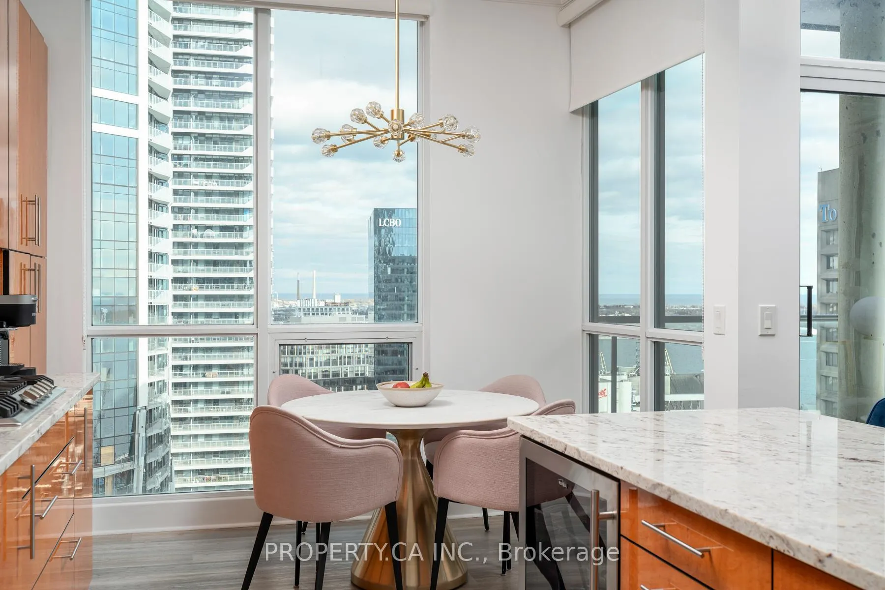 Photo 11 of Unit 2903, 12 Yonge Street, Toronto, Waterfront Communities — HOMEH