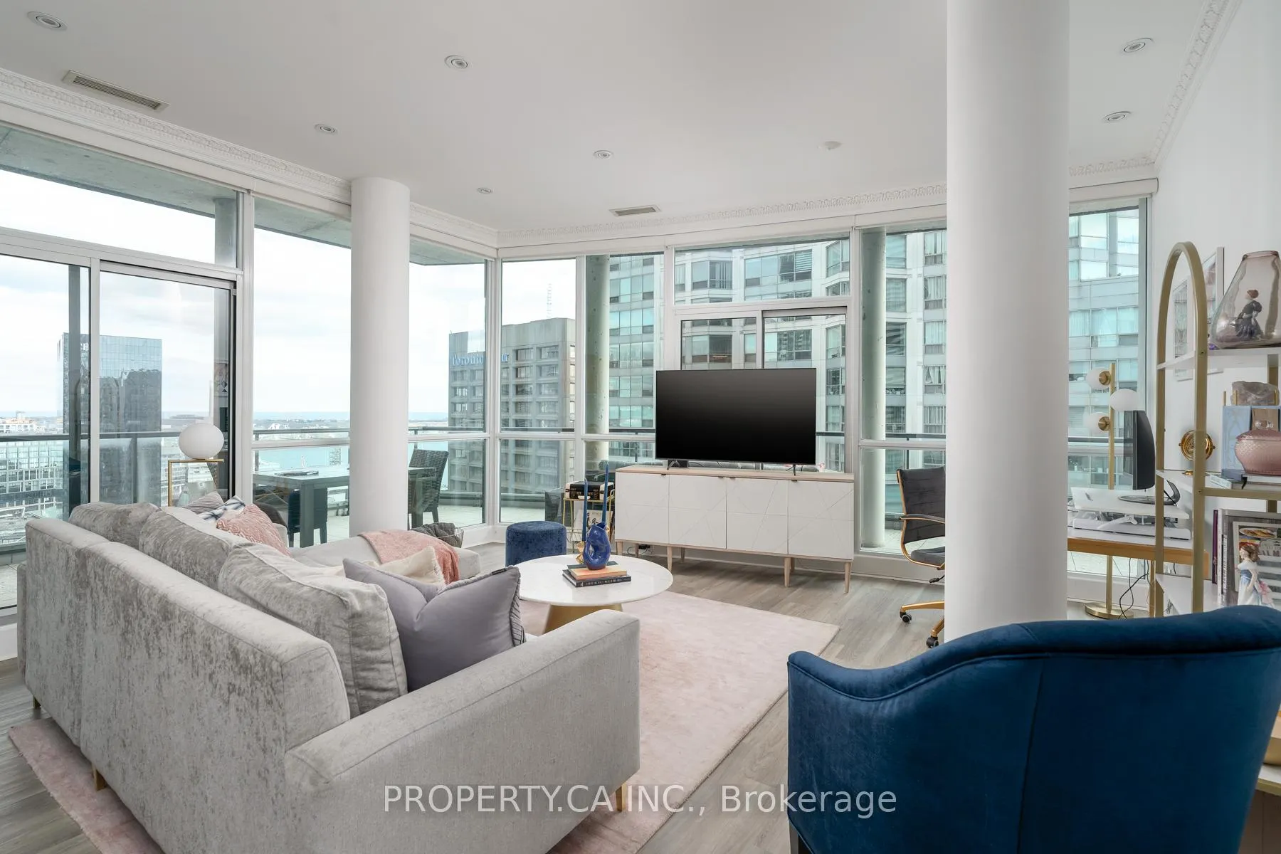 Photo 18 of Unit 2903, 12 Yonge Street, Toronto, Waterfront Communities — HOMEH