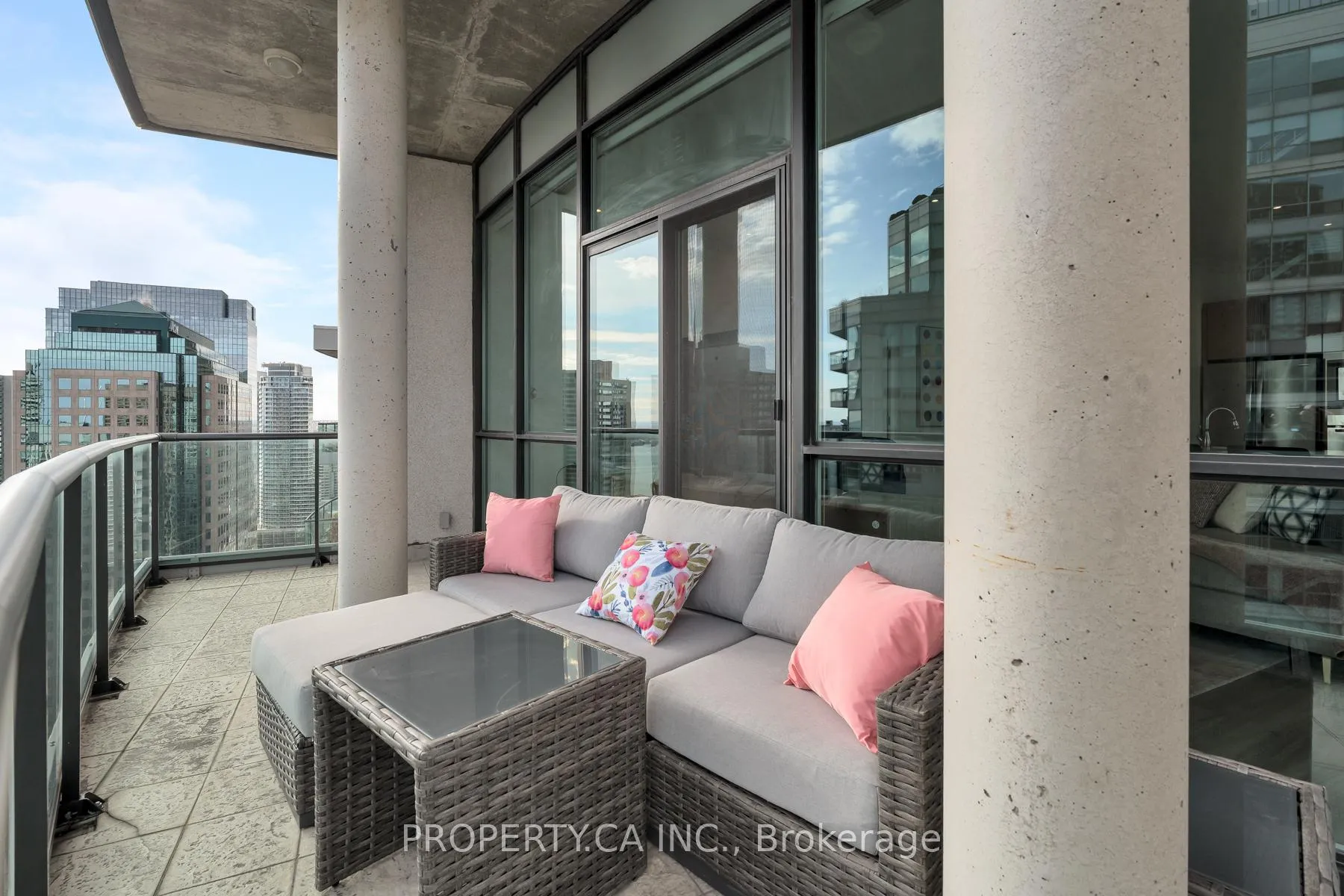 Photo 33 of Unit 2903, 12 Yonge Street, Toronto, Waterfront Communities — HOMEH
