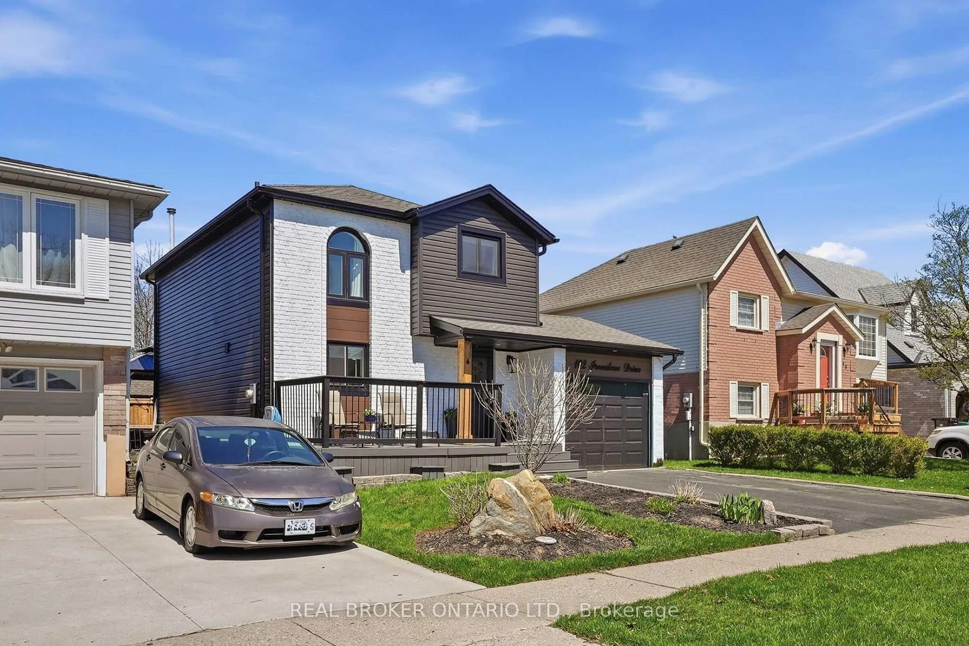 Photo 3 of 102 Ironstone Drive, Cambridge — HOMEH