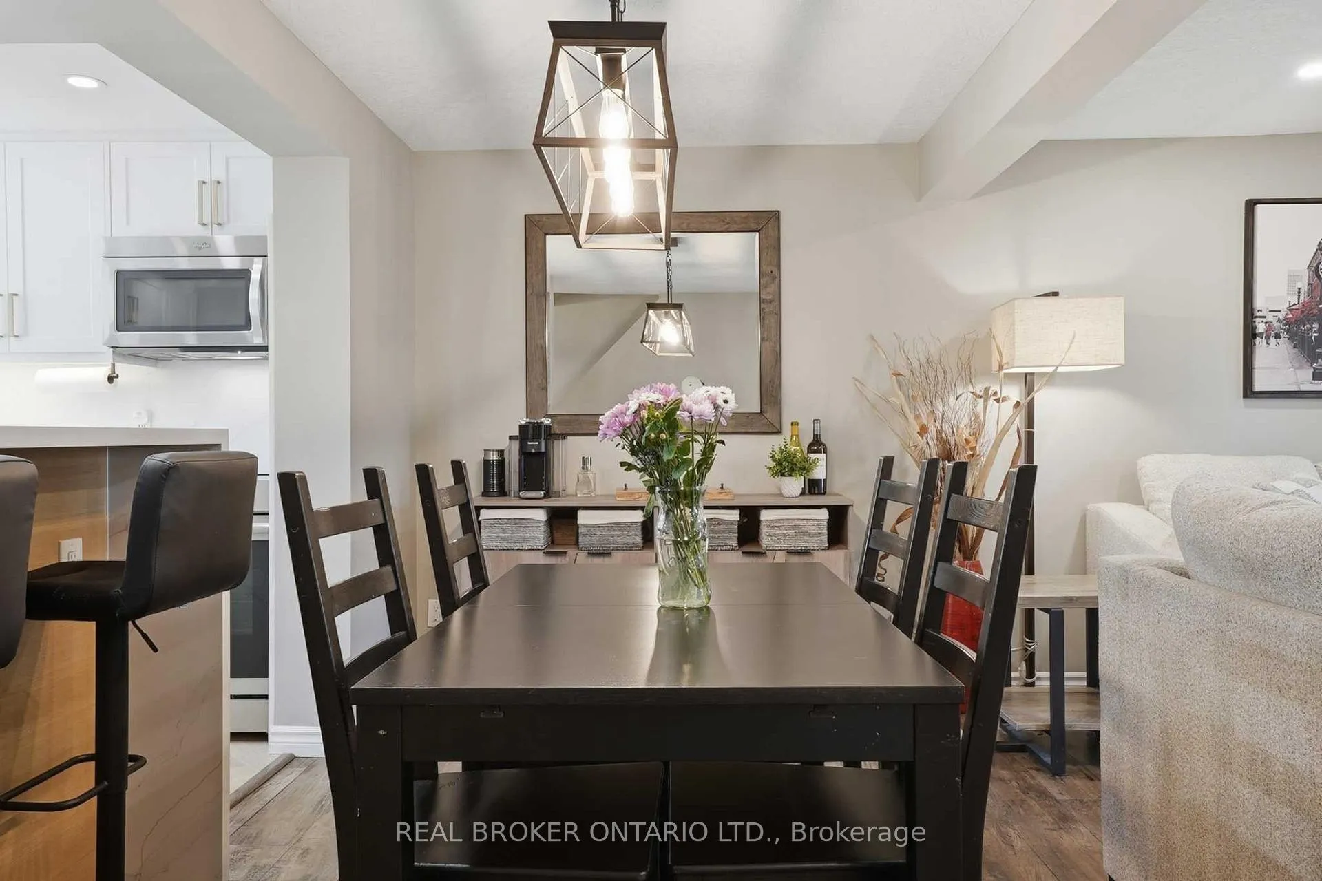 Photo 9 of 102 Ironstone Drive, Cambridge — HOMEH