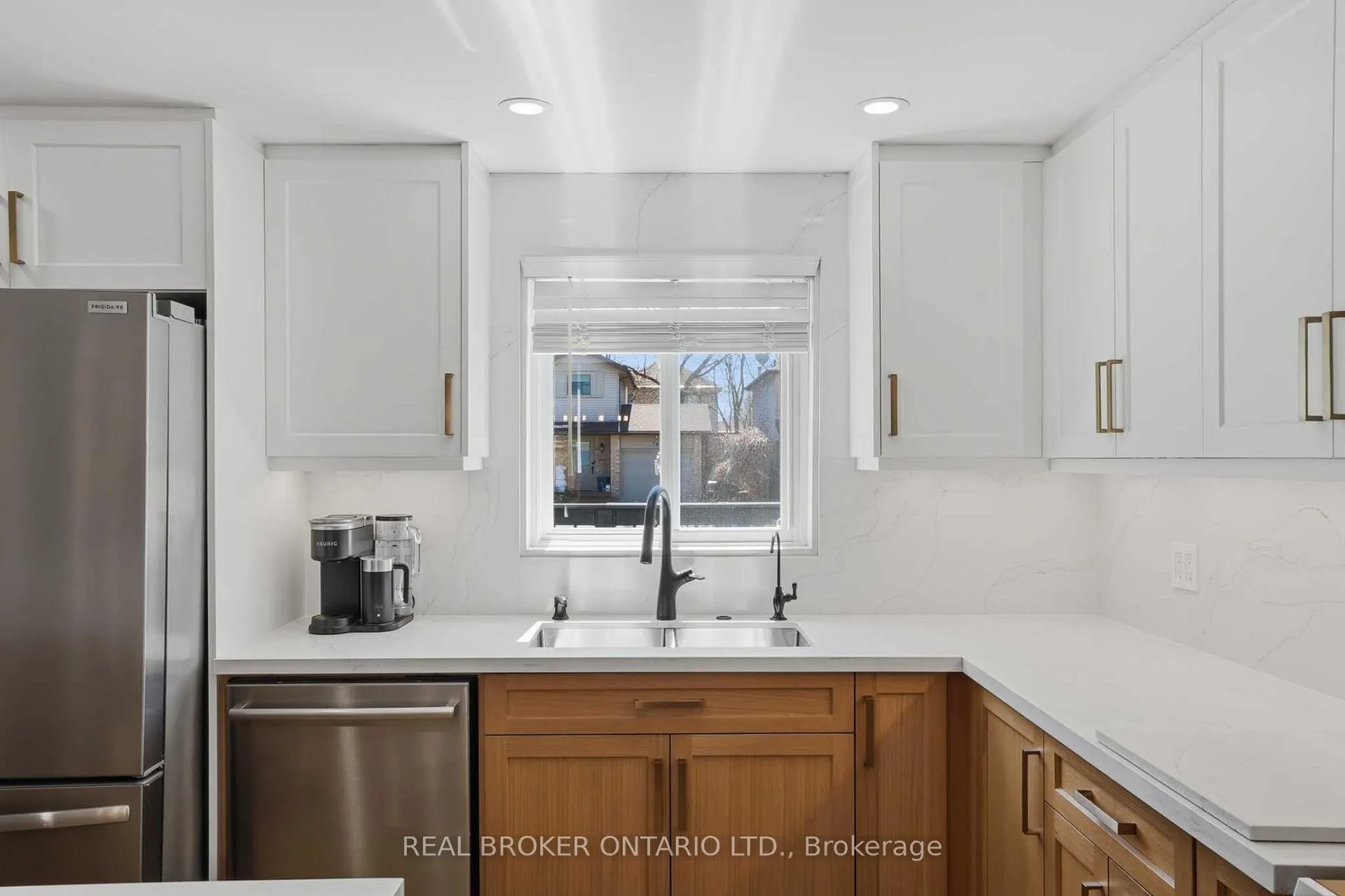 Photo 12 of 102 Ironstone Drive, Cambridge — HOMEH