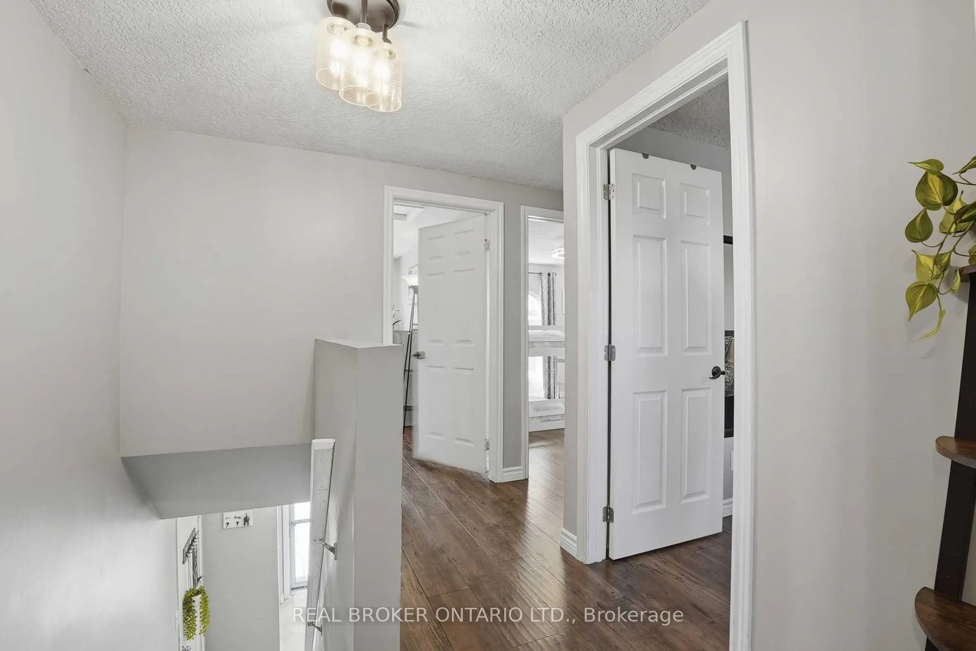 Photo 17 of 102 Ironstone Drive, Cambridge — HOMEH