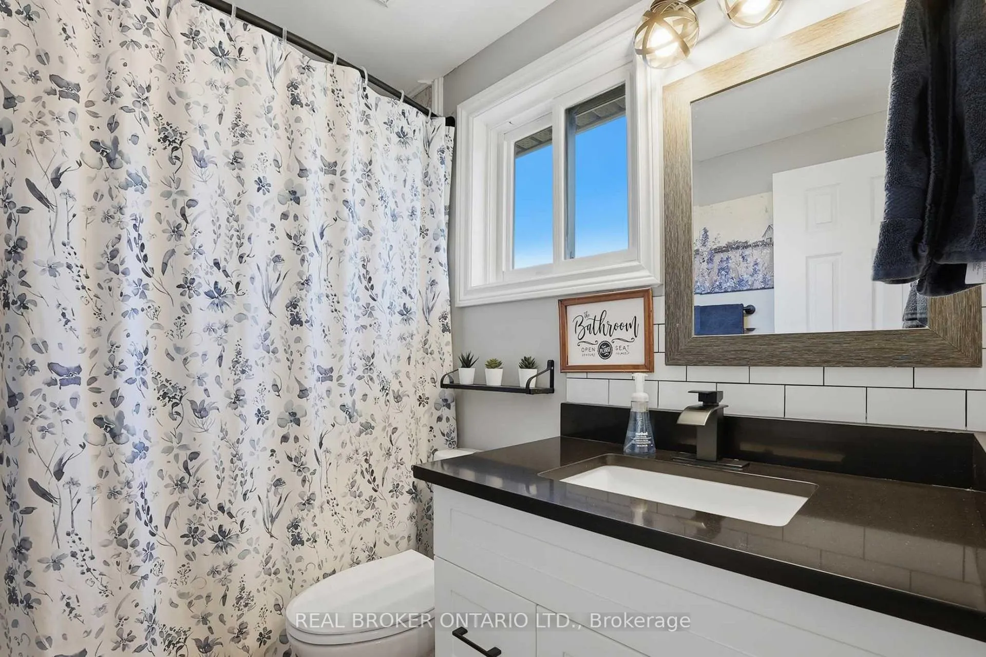 Photo 21 of 102 Ironstone Drive, Cambridge — HOMEH