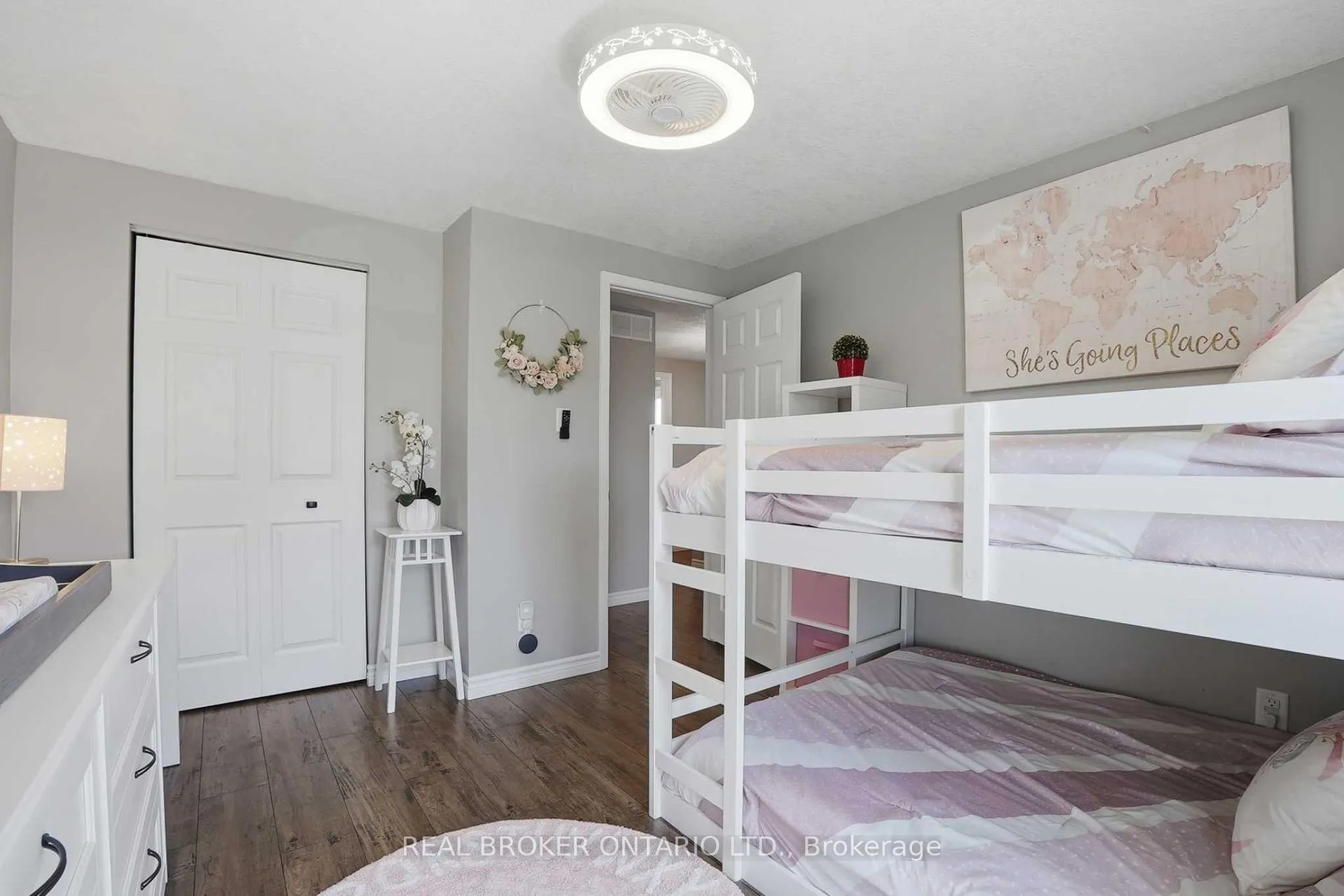 Photo 23 of 102 Ironstone Drive, Cambridge — HOMEH