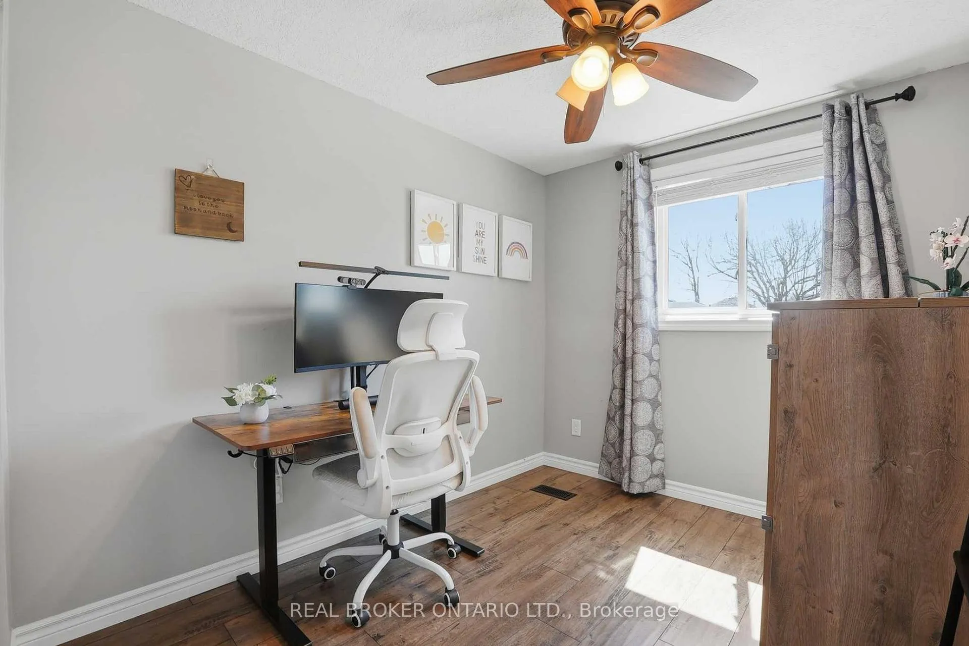 Photo 24 of 102 Ironstone Drive, Cambridge — HOMEH