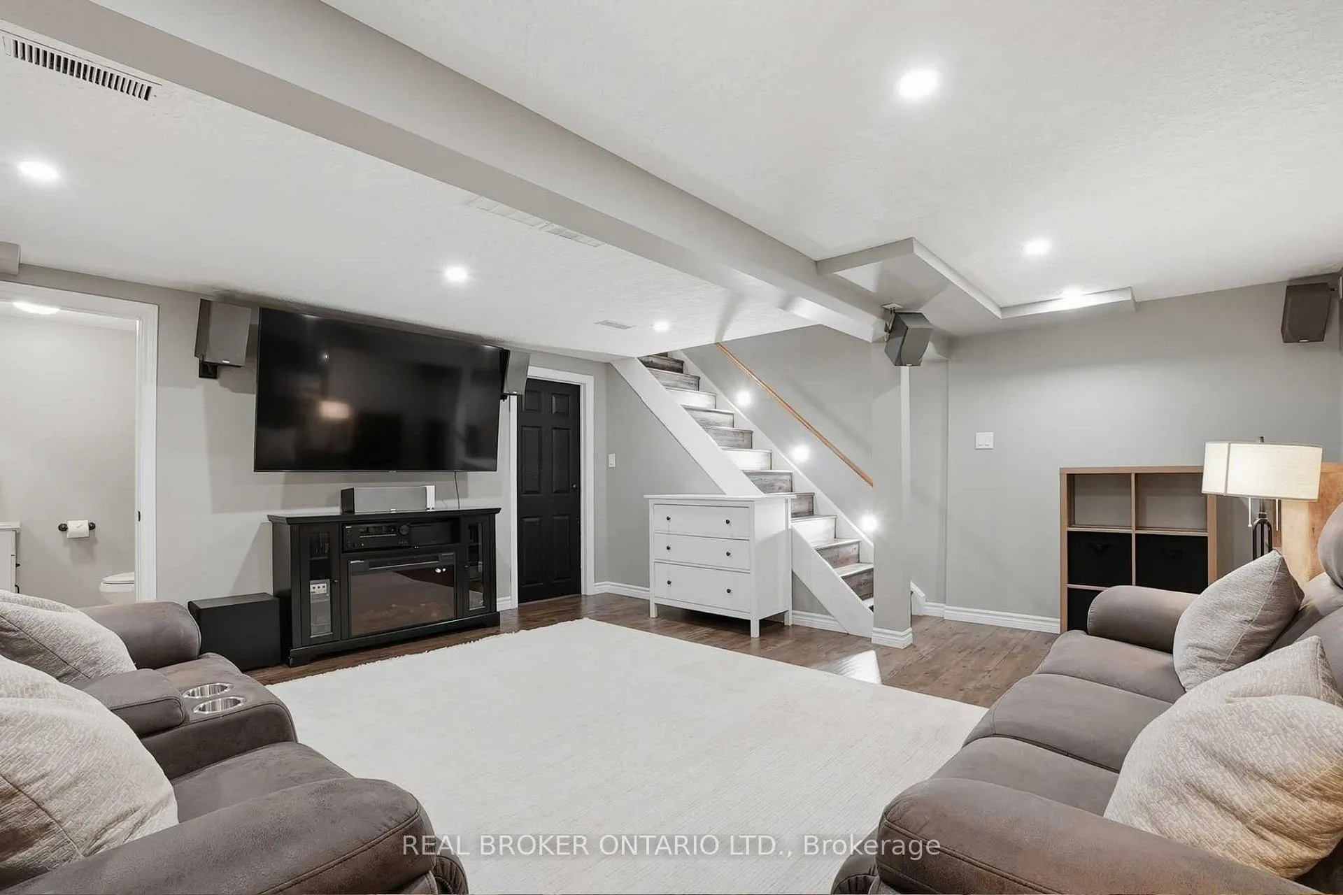 Photo 27 of 102 Ironstone Drive, Cambridge — HOMEH