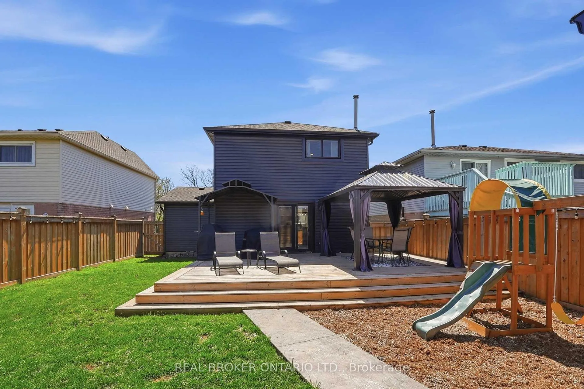Photo 35 of 102 Ironstone Drive, Cambridge — HOMEH