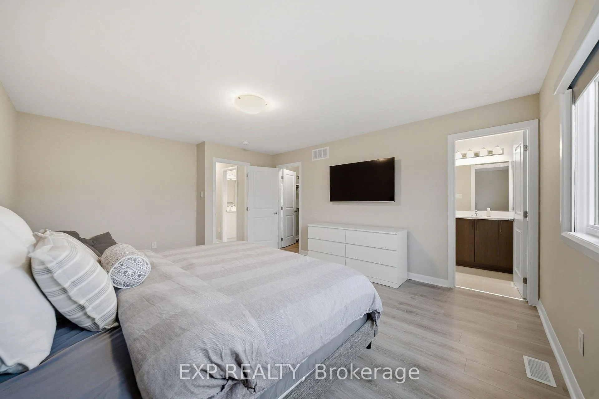 Photo 17 of 66 Gardenpost Terrace, Ottawa, Avalon West — HOMEH